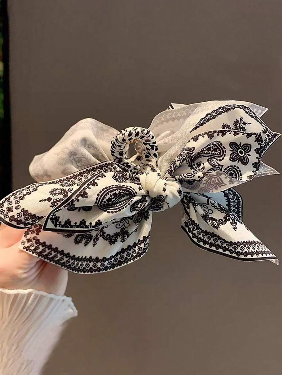 SHEIN مشبك شعر بشكل فراشة الكاجو