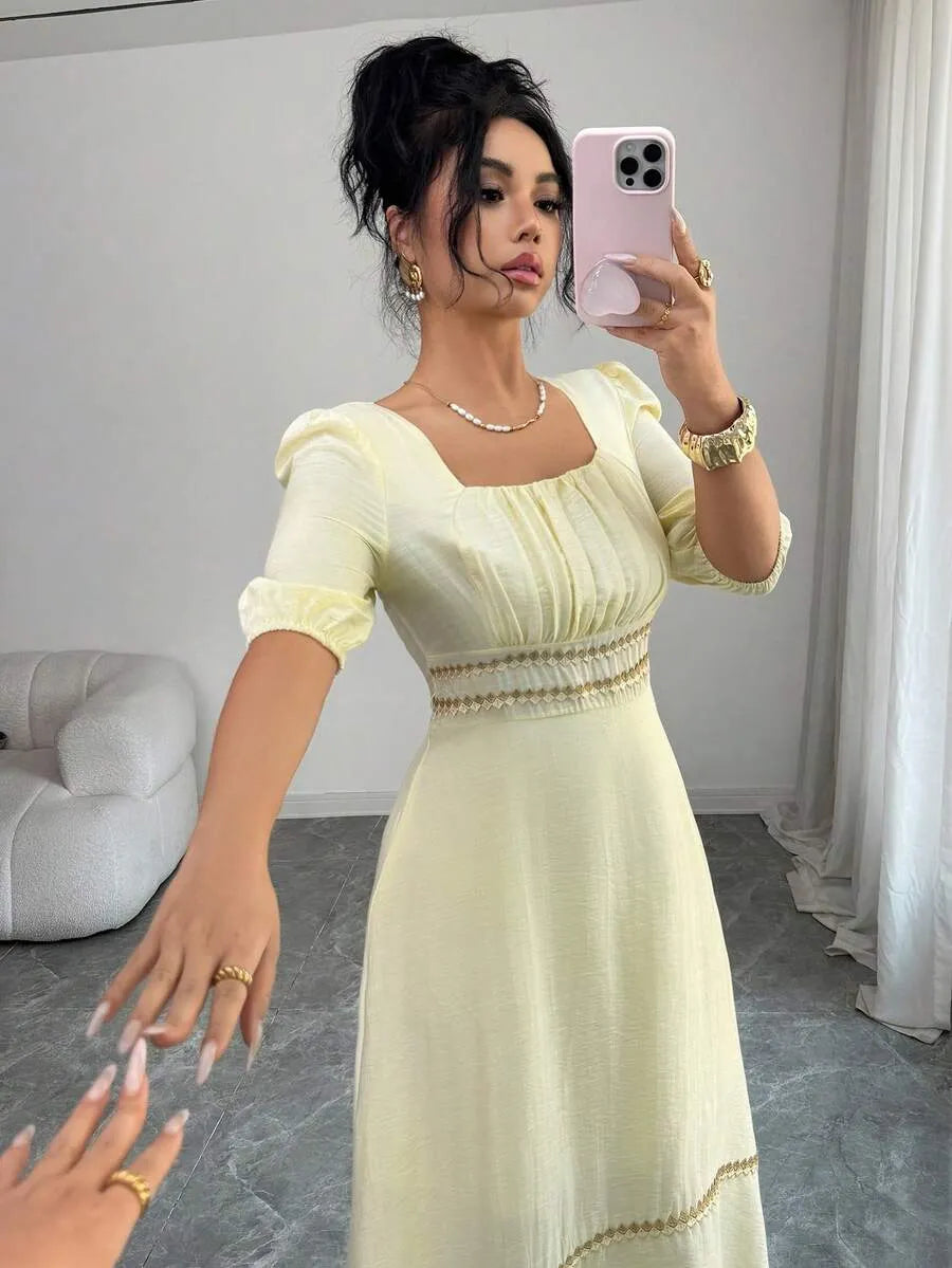 SHEIN Modelyn فستان ميدي بياقة مربعة فرنسية أصفر فاتح