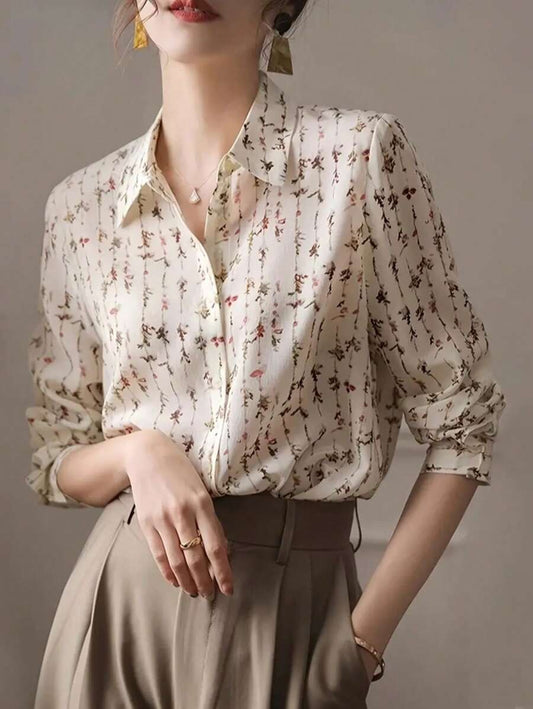 SHEIN قميص بطبعة زهرية ناعمة وأزرار أمامية