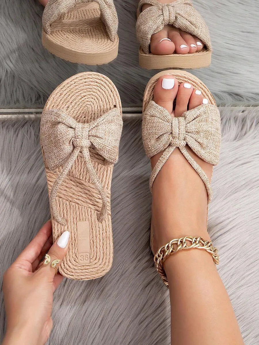 SHEIN صنادل نسائية بيج عصرية للصيف والشاطئ