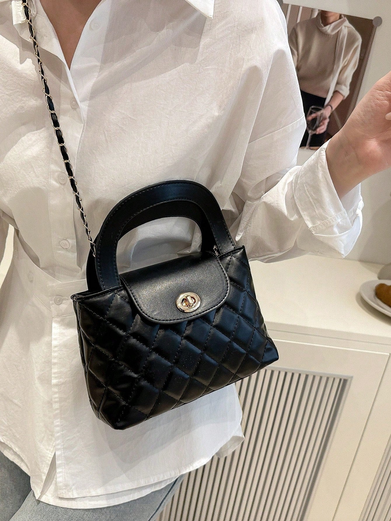 SHEIN حقيبة كروس بودي نسائية مربعة منقوشة بقفل أنيق