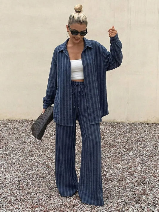 SHEIN DAZY طقم نسائي فضفاض كاجوال من قطعتين باللون الكحلي المقلم