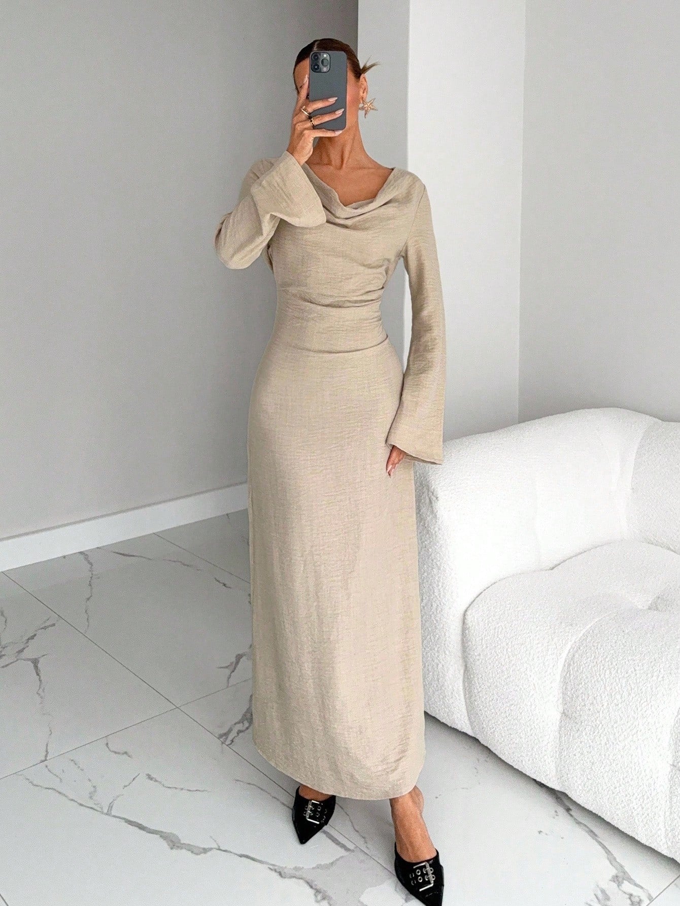 SHEIN Siren Gaze فستان مطوي مجعد الخصر بدون ظهر بلون مشمشي