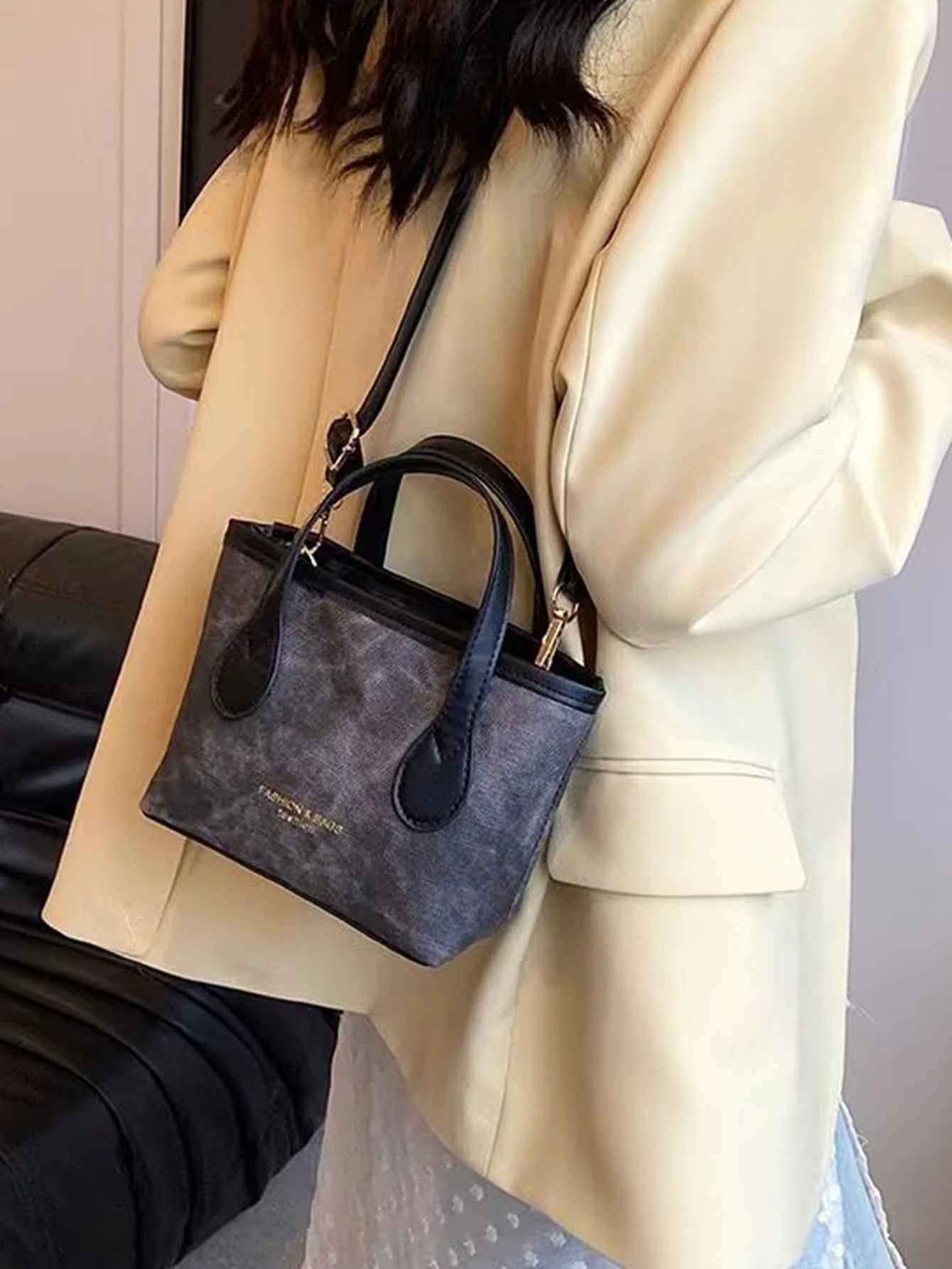 SHEIN حقيبة كتف كروس نسائية كبيرة السعة