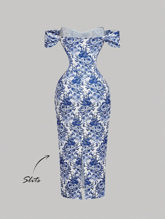 SHEIN MOD فستان كورسيه بتصميم زهور زرقاء وبيضاء مكشوف الكتف