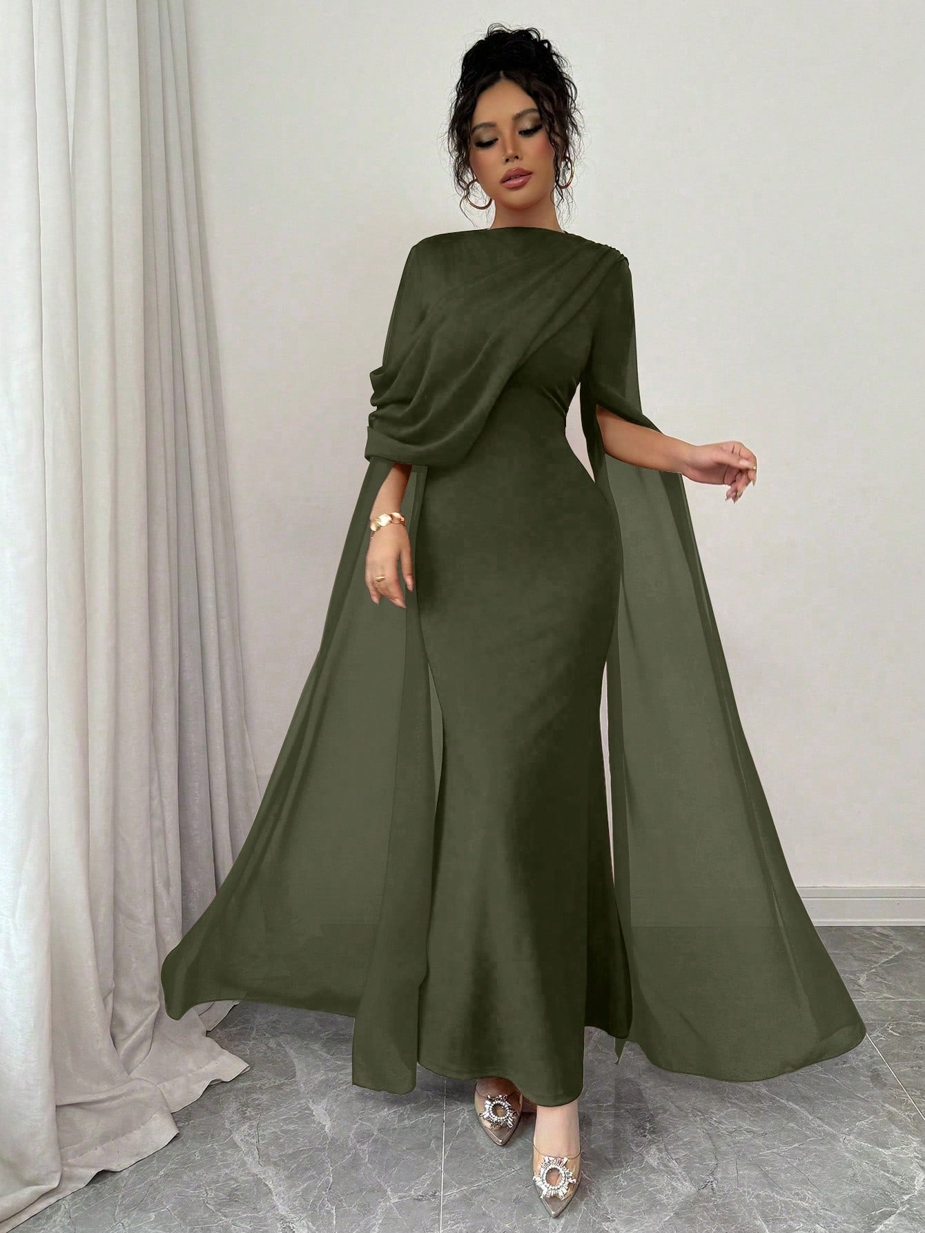 SHEIN Rafferiza Petite فستان أحمر بخصر مجمع وكتف مائل