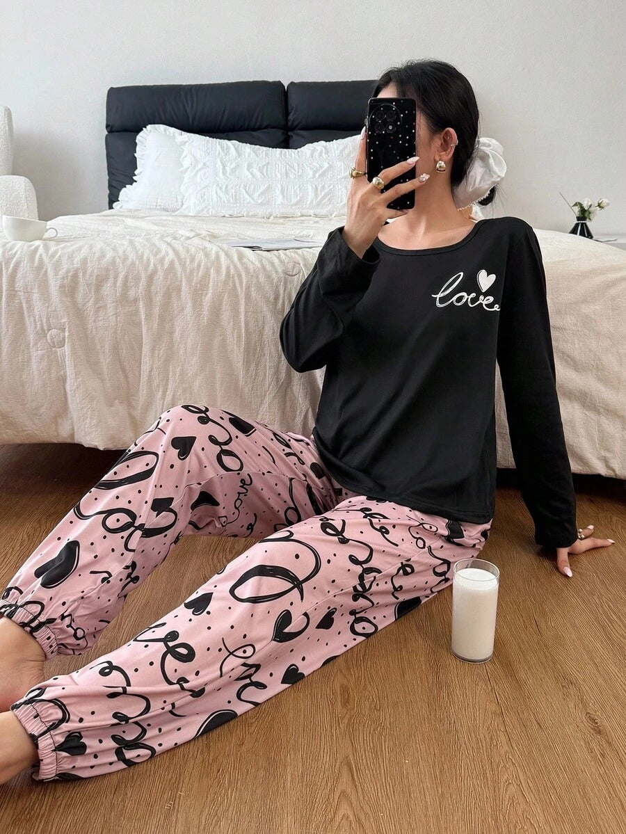 SHEIN طقم بيجامة نسائي من الحرير مطبوع قلب وحروف