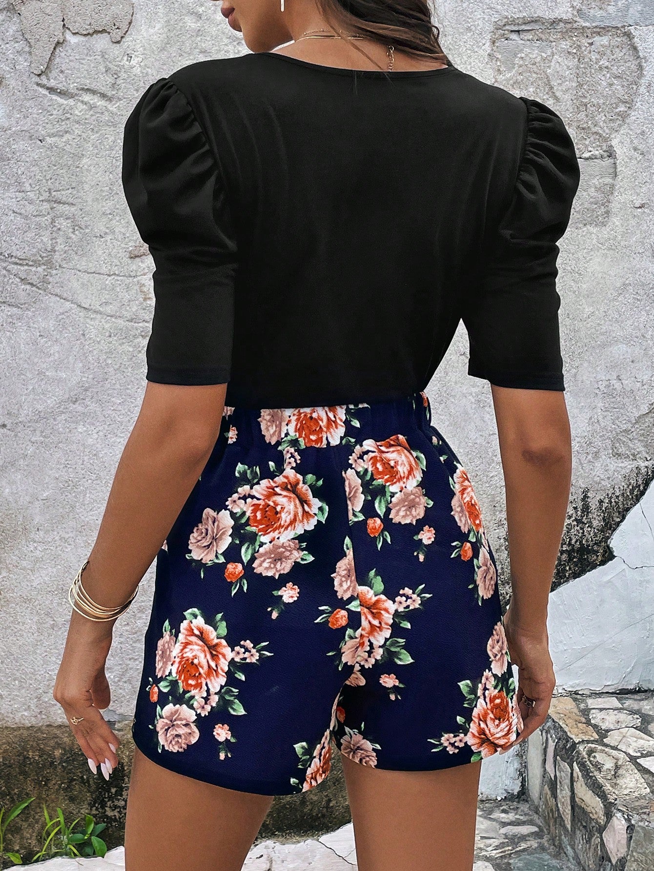 SHEIN Clasi Puff Sleeve Tee & Floral Print Shorts