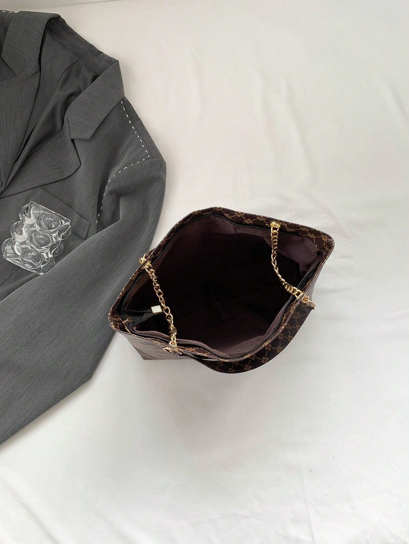Vintage Retro All-Over Printed Large Capacity Casual Fashion Elegant Deer Pendant Student Tote Bag