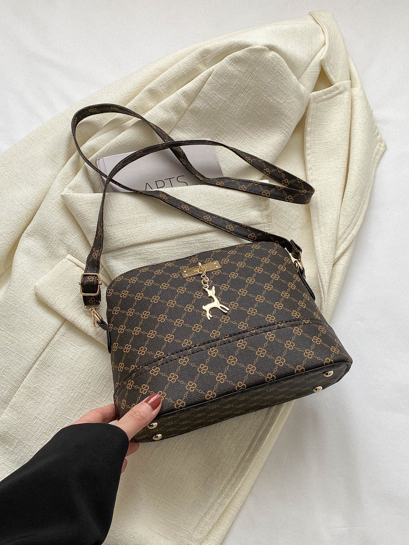 Fashionable Printed Metal Deer Decorated Shell Bag