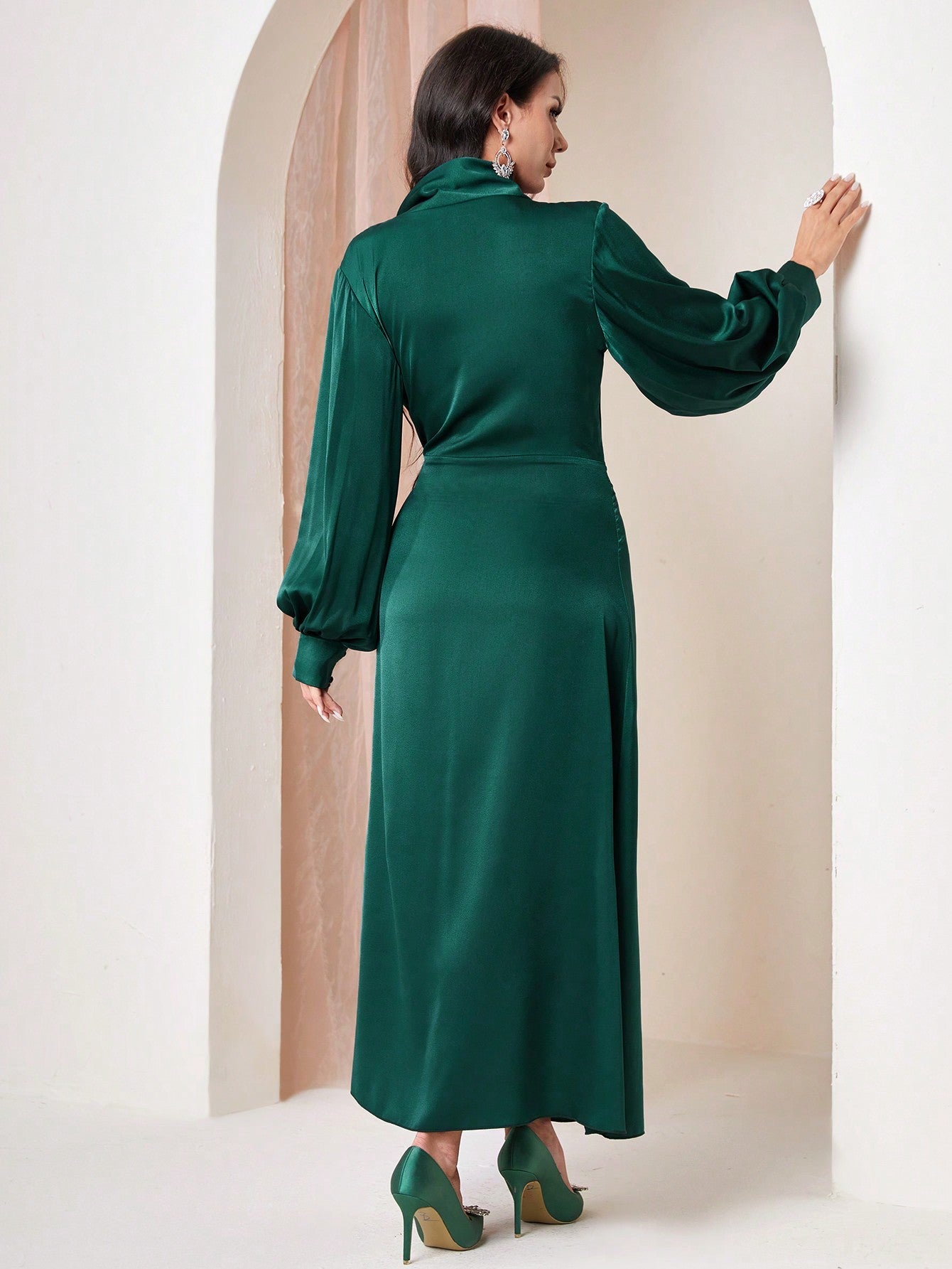 SHEIN Modely Ladies' Wrinkle Fabric Wrapped Arabic Dress