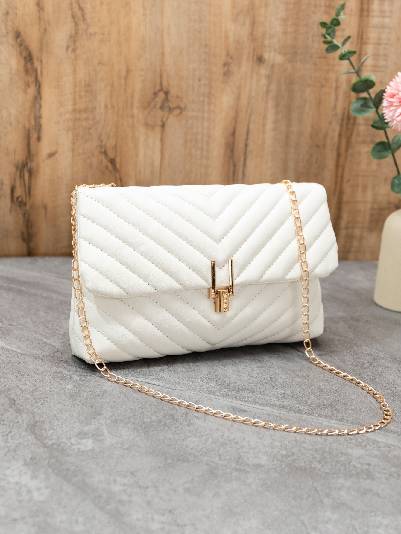 Chevron Pattern Chain Square Bag
