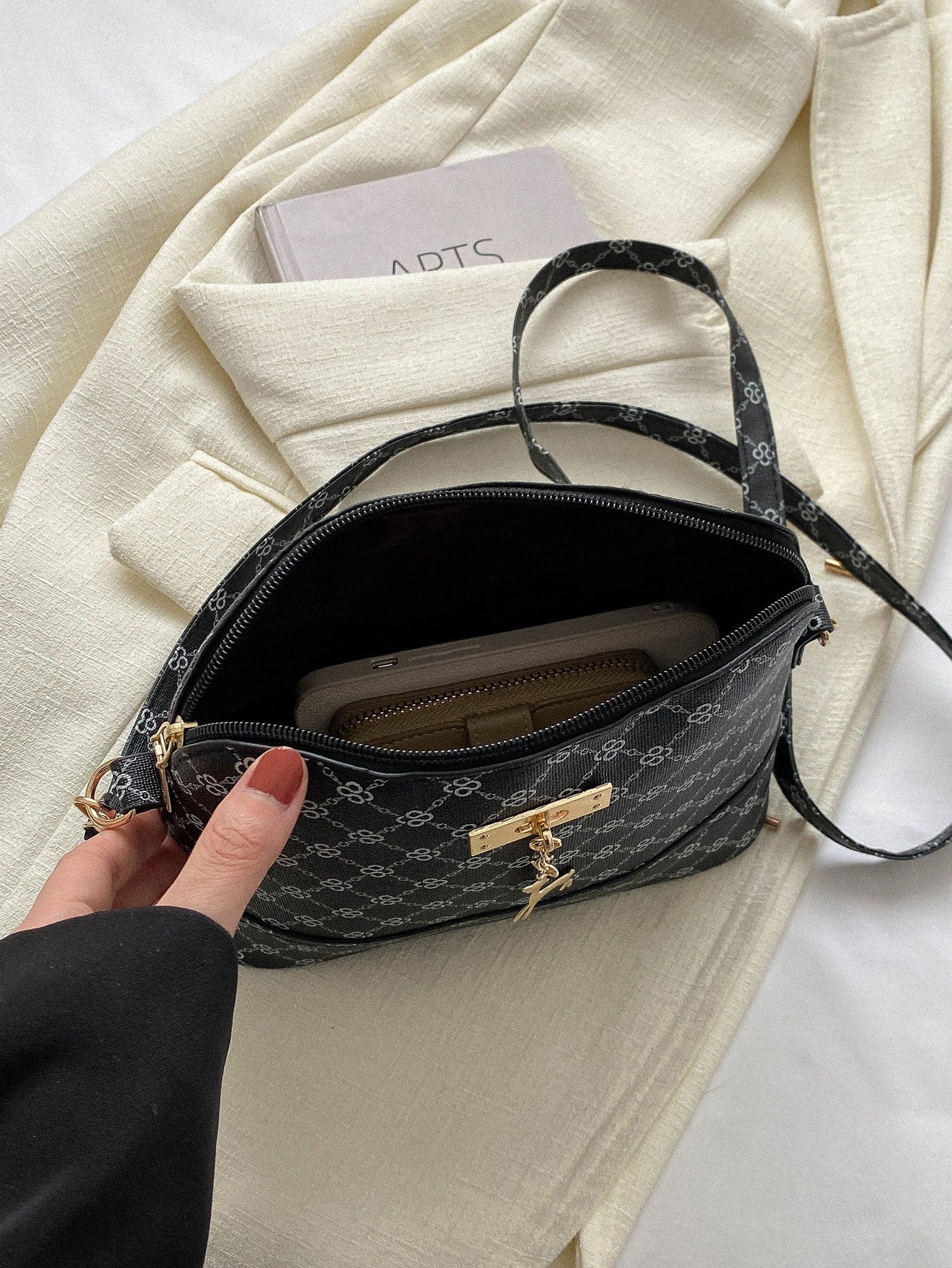 Fashionable Printed Metal Deer Decorated Shell Bag
