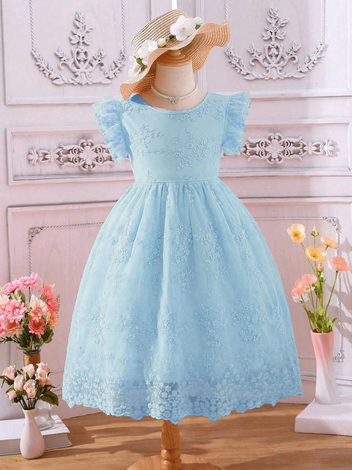 SHEIN Kids CHARMNG Young Girl Solid Color Lace Flutter Sleeve Dress