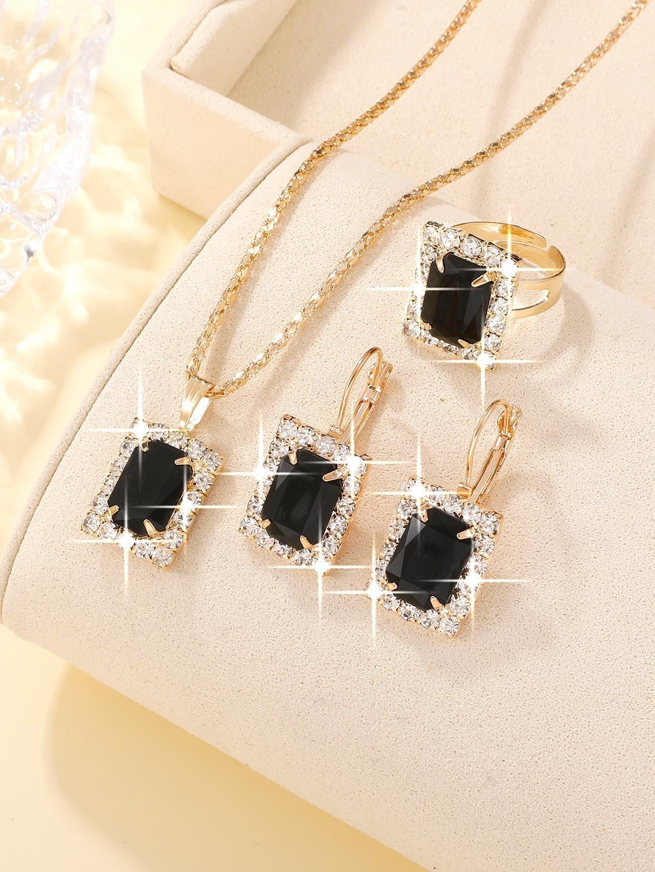 4Pcs/Set Fashionable Rhinestone Rectangle Decor Jewelry Set for Women for Gift