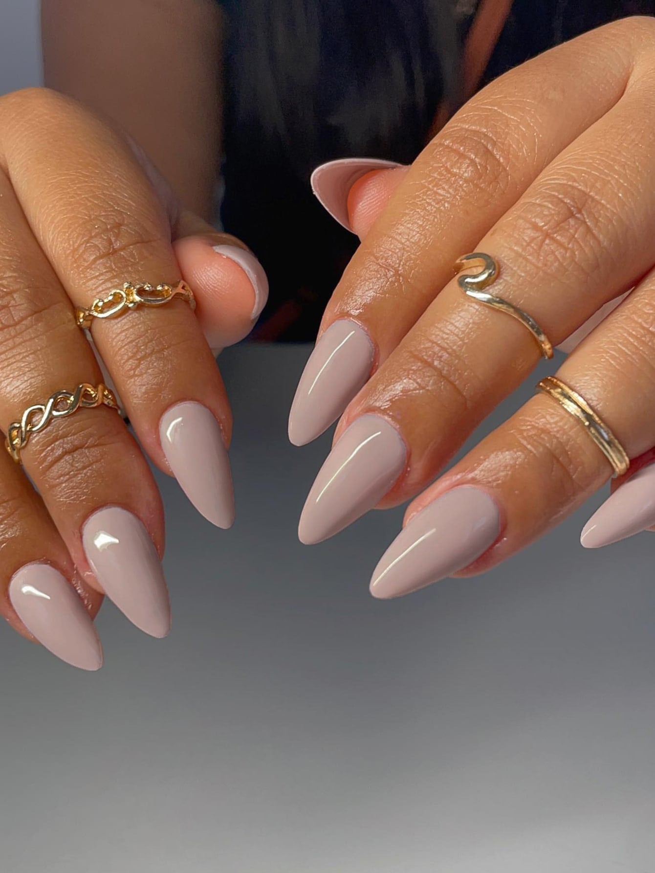 Elevate Your Style with 24Pcs Solid Color Long Almond Shape Fake Nails Kits, Perfect for Women'S Daily Work and Party Dance Wear
