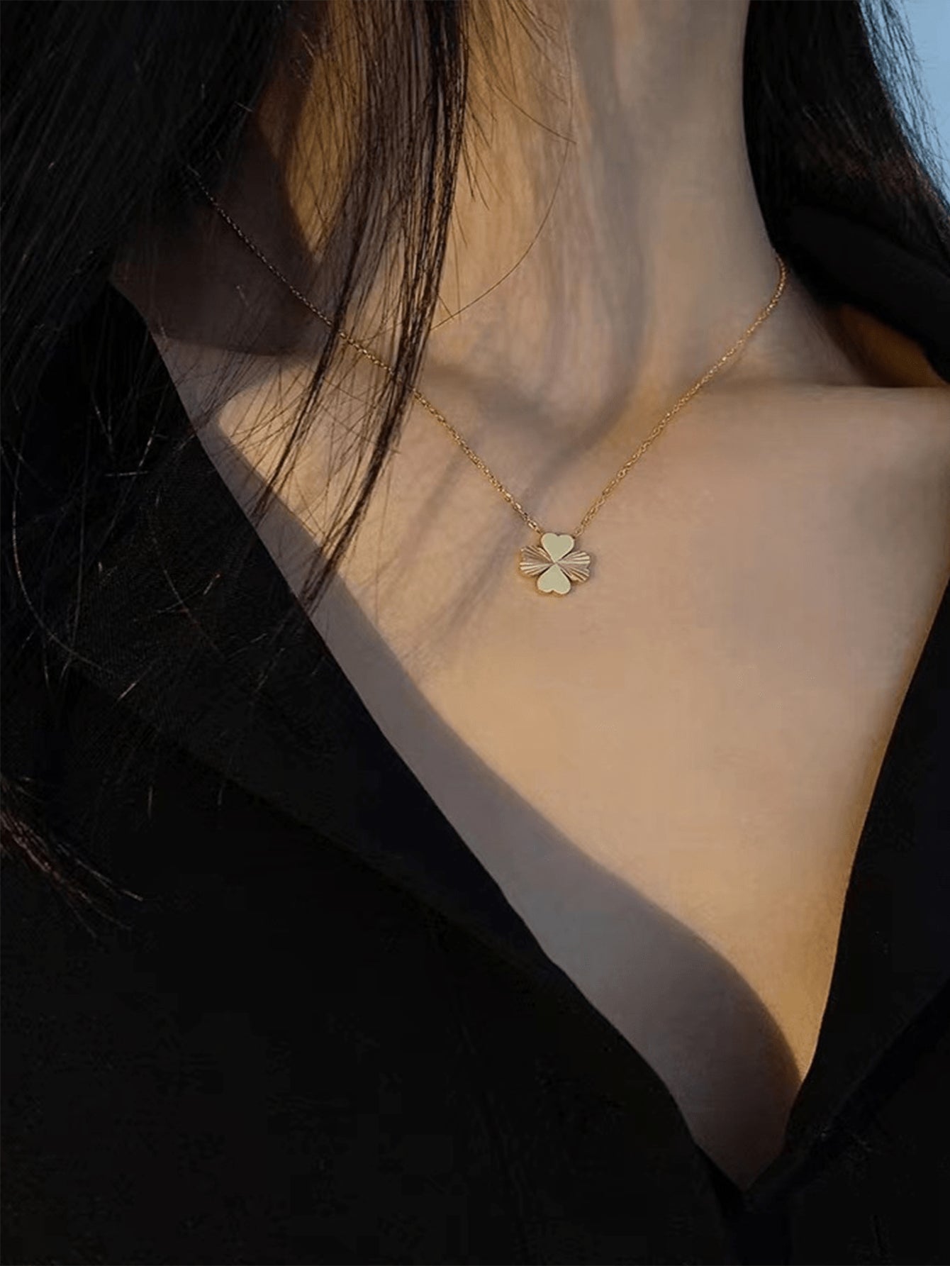 1Pc Stainless Steel Four-Leaf Clover Shape Pendant Necklace with Yellow Etched Detail
