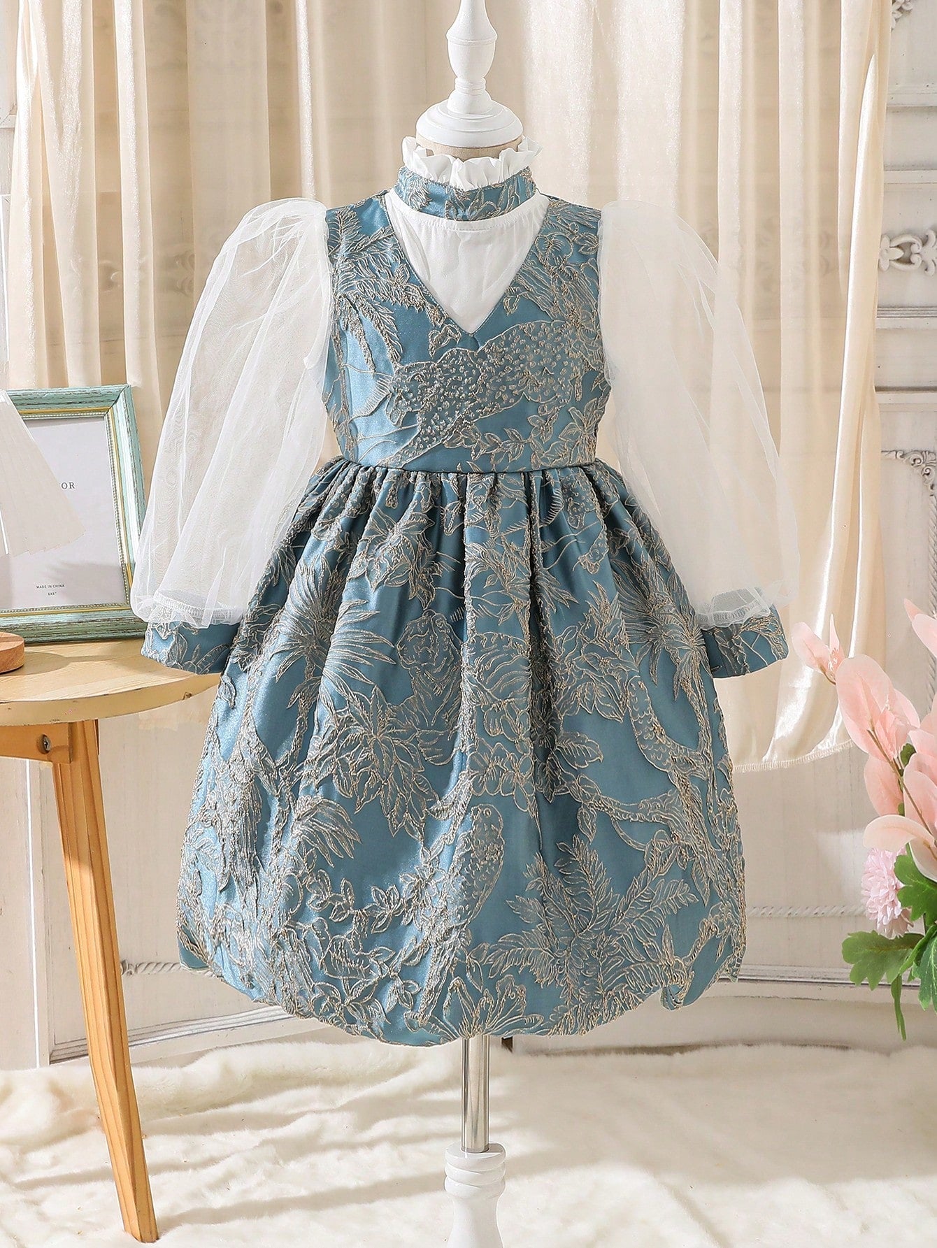 SHEIN Kids Nujoom Young Girl Floral Print Contrast Mesh Lantern Sleeve Dress