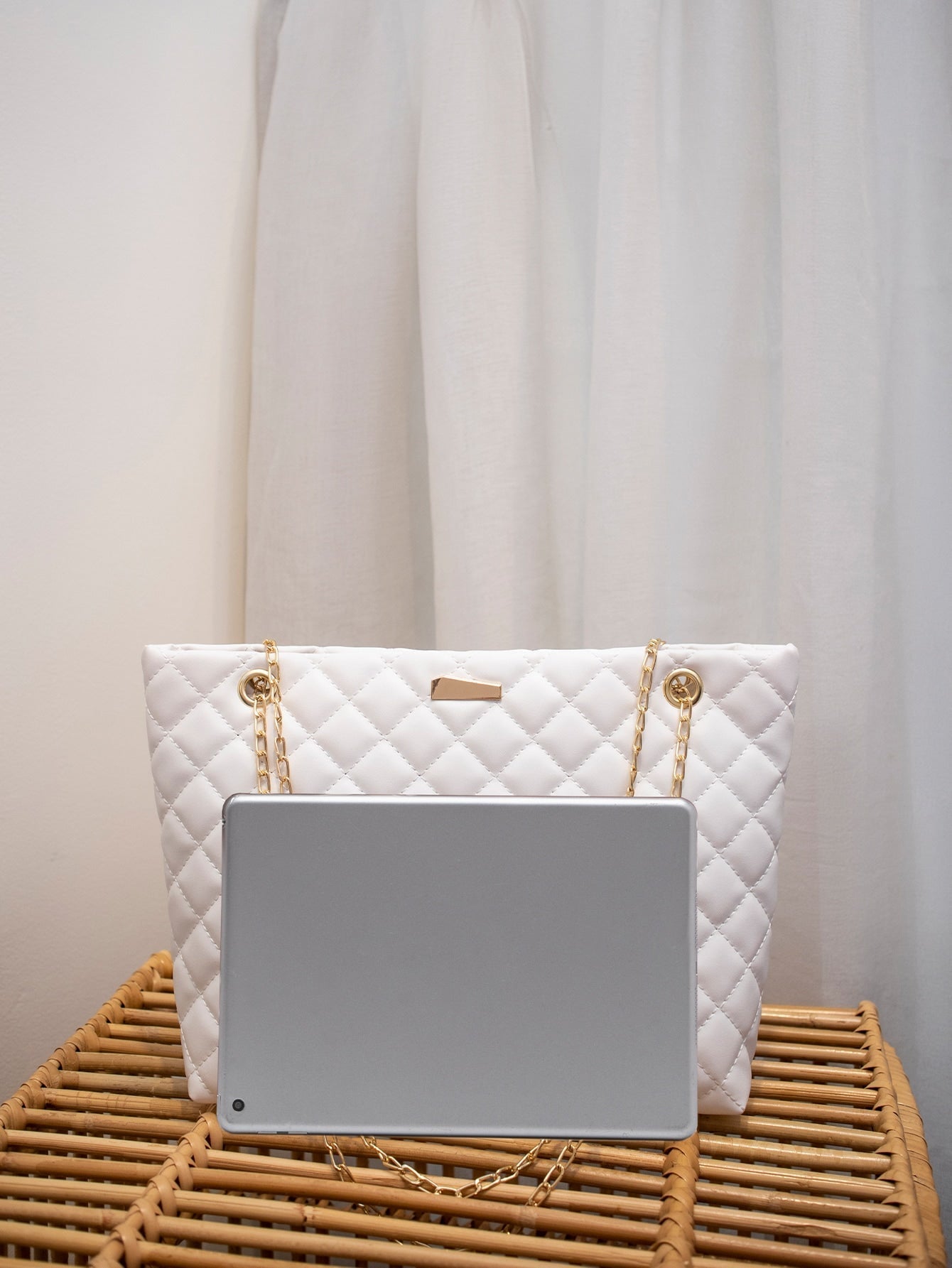 Quilted Chain Shoulder Tote Bag