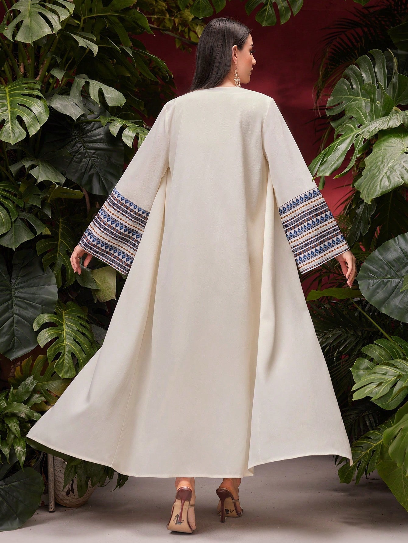 SHEIN Najma Women'S Arabian Abaya with Geometric Pattern and Gold Tape