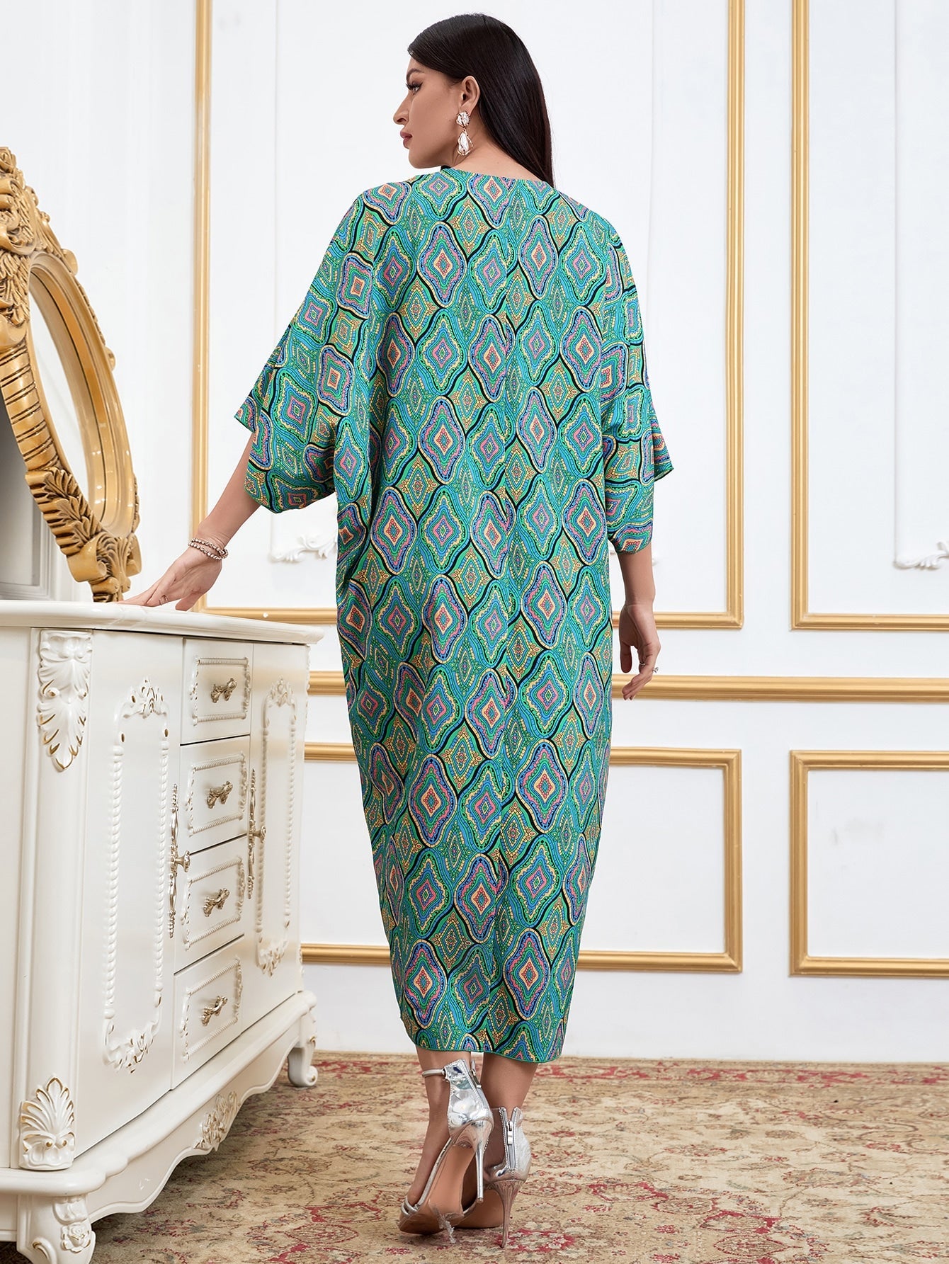 SHEIN Najma Damask Print Notched Neck Dolman Sleeve Kaftan