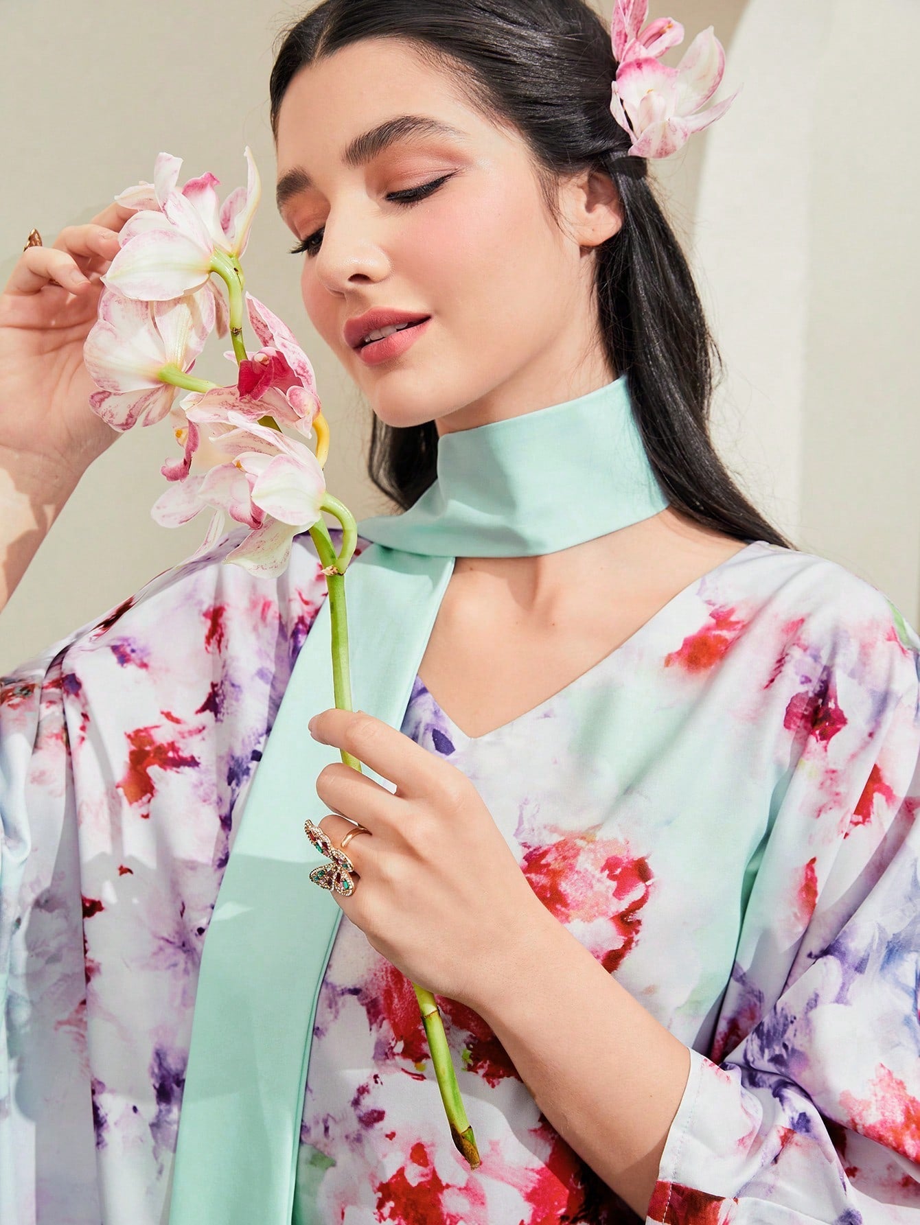 SHEIN Najma Floral Print Batwing Sleeve Dress with Scarf