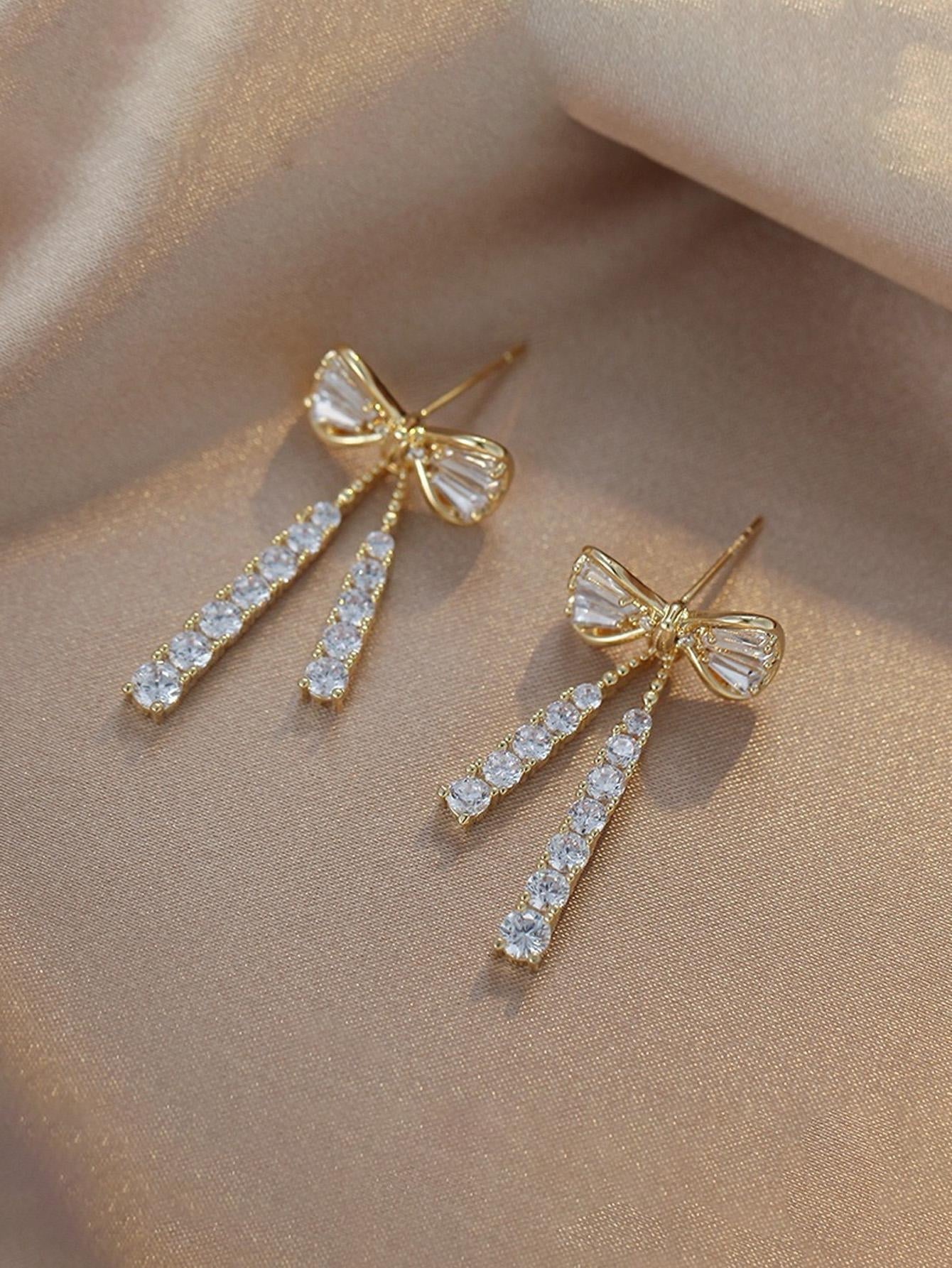 1Pair Fashion Zinc Alloy Rhinestone Bow Drop Earrings for Women for Daily Decoration