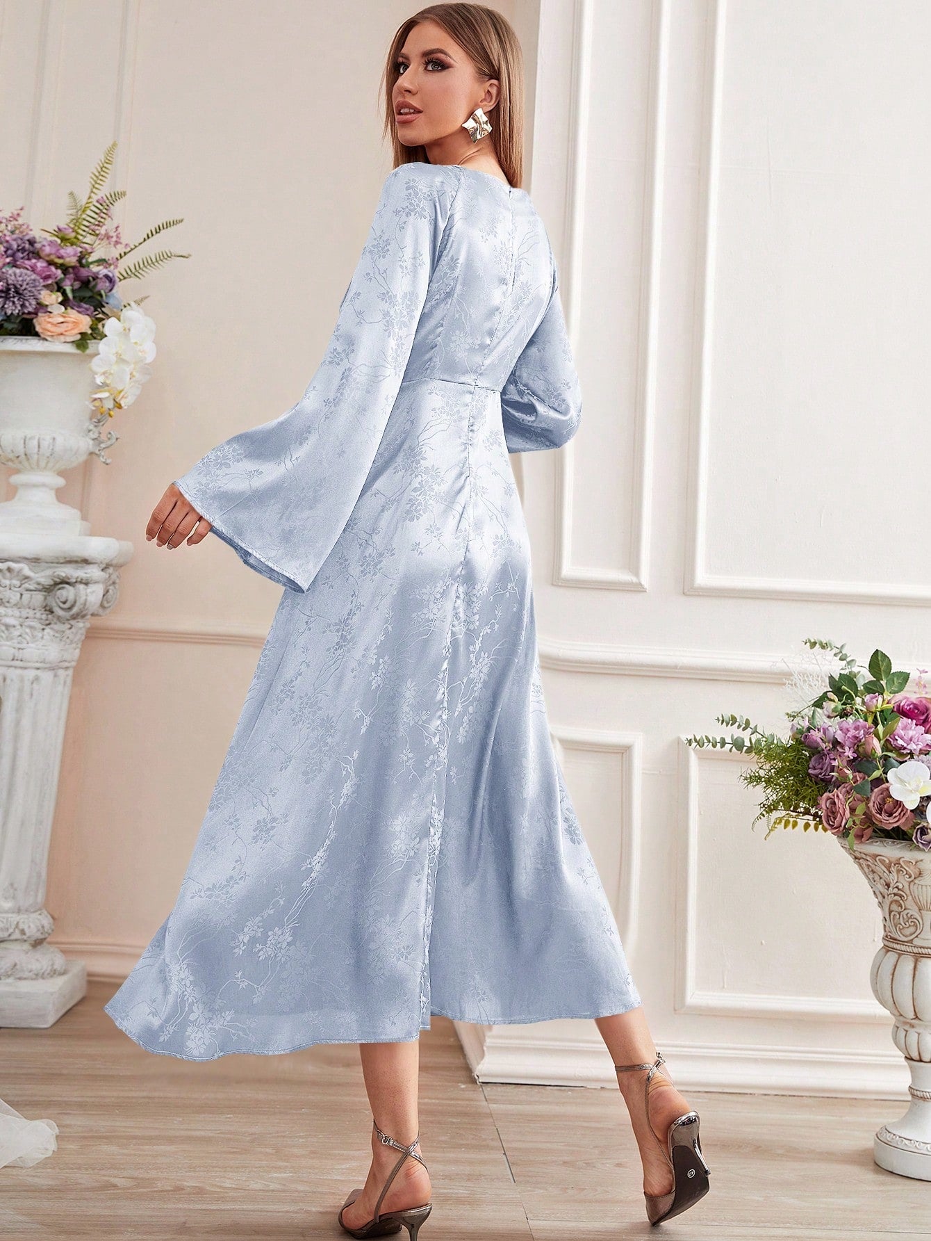 SHEIN Modely Floral Jacquard Flounce Sleeve Satin Dress