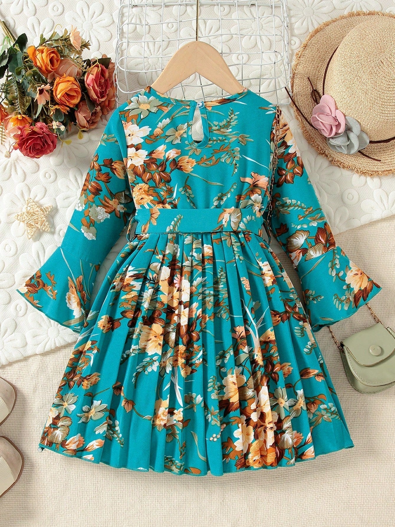 SHEIN Kids CHARMNG Young Girl Floral Print Flare Sleeve Belted Dress