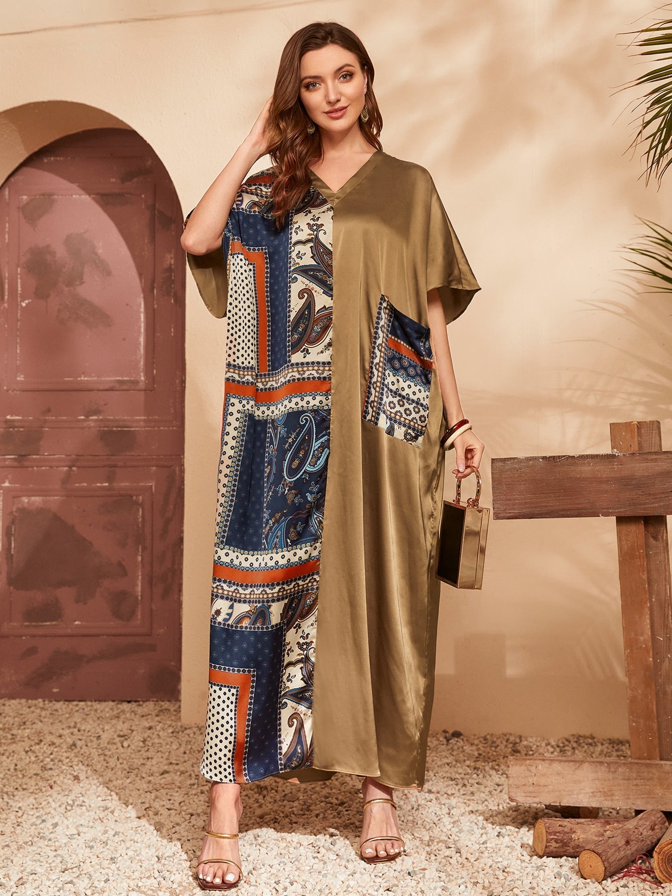 SHEIN Najma Batwing Sleeve Pocket Front Paisley Print Kaftan