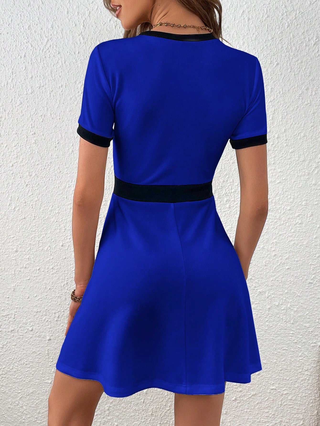 SHEIN Privé Contrast Trim Button Detail Dress