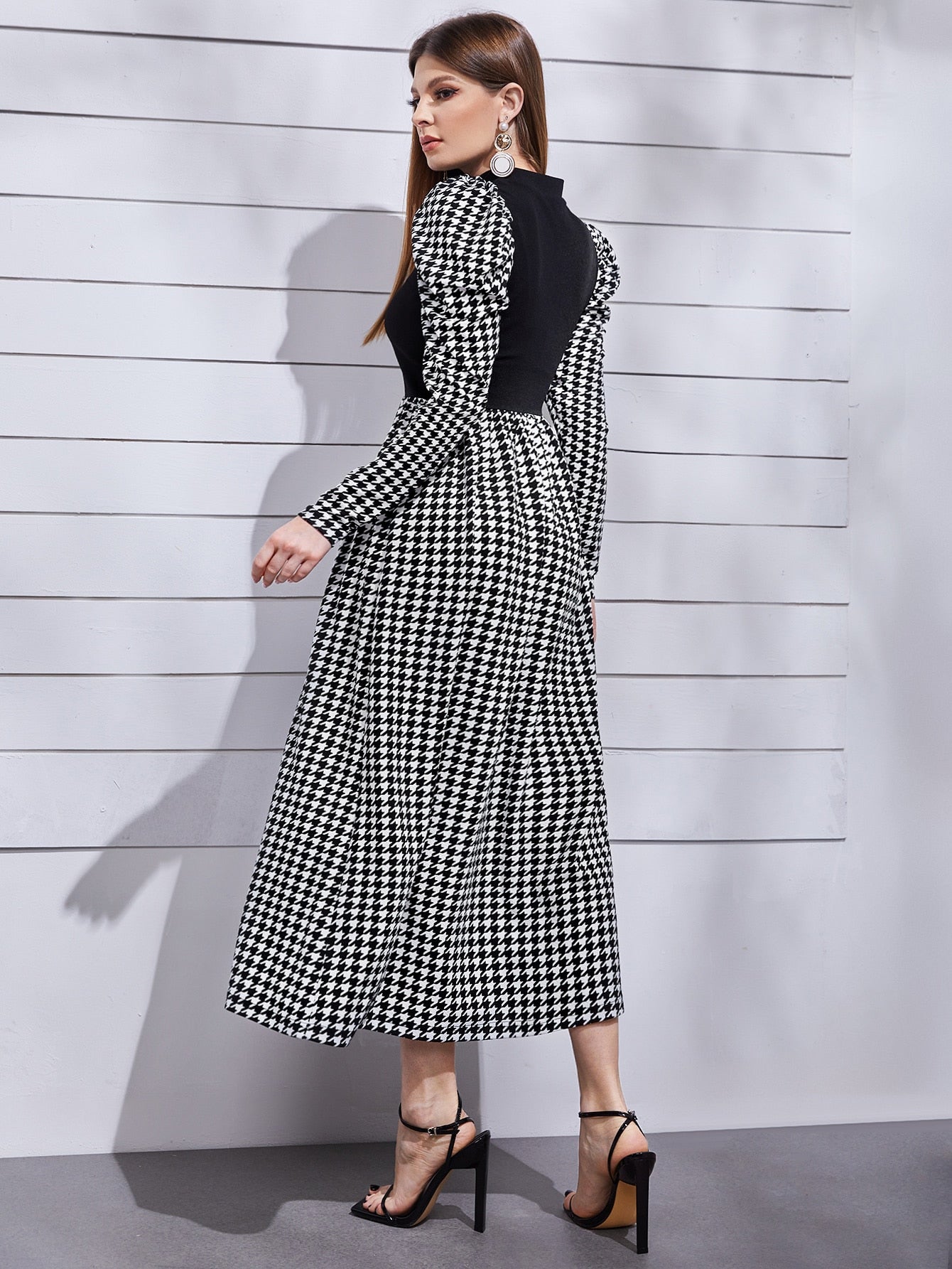 SHEIN Modely Mock Neck Leg-Of-Mutton Sleeve Houndstooth Dress