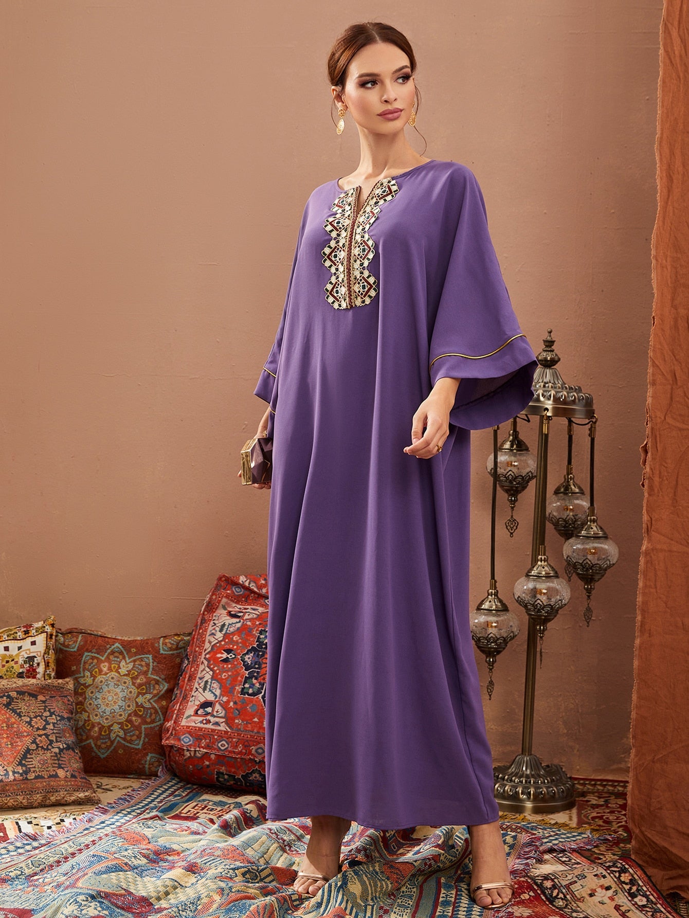 SHEIN Najma Contrast Embroidery Notched Collar Kaftan Dress