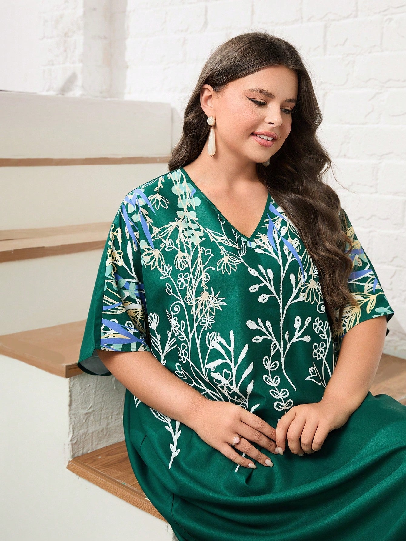SHEIN Mulvari plus Floral Print Batwing Sleeve Dress