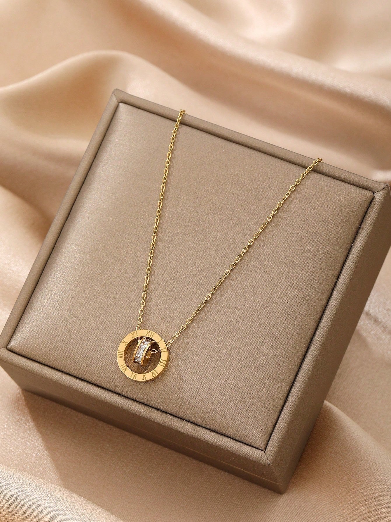1Pc Fashion Stainless Steel Number Detail Circle Pendant Necklace for Women for Daily Decoration