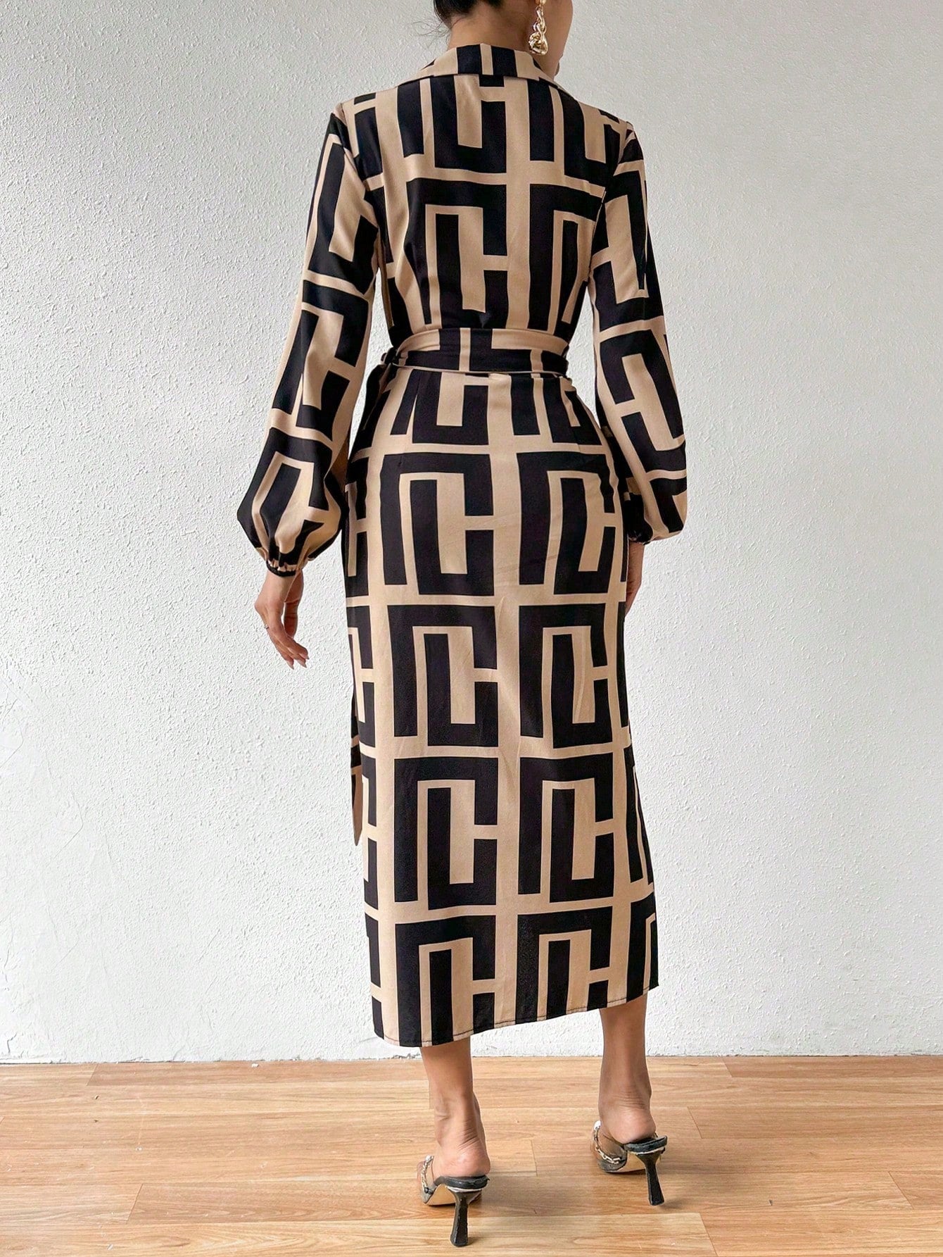 SHEIN Privé Women'S Geometric Printed Wrap Belted Dress