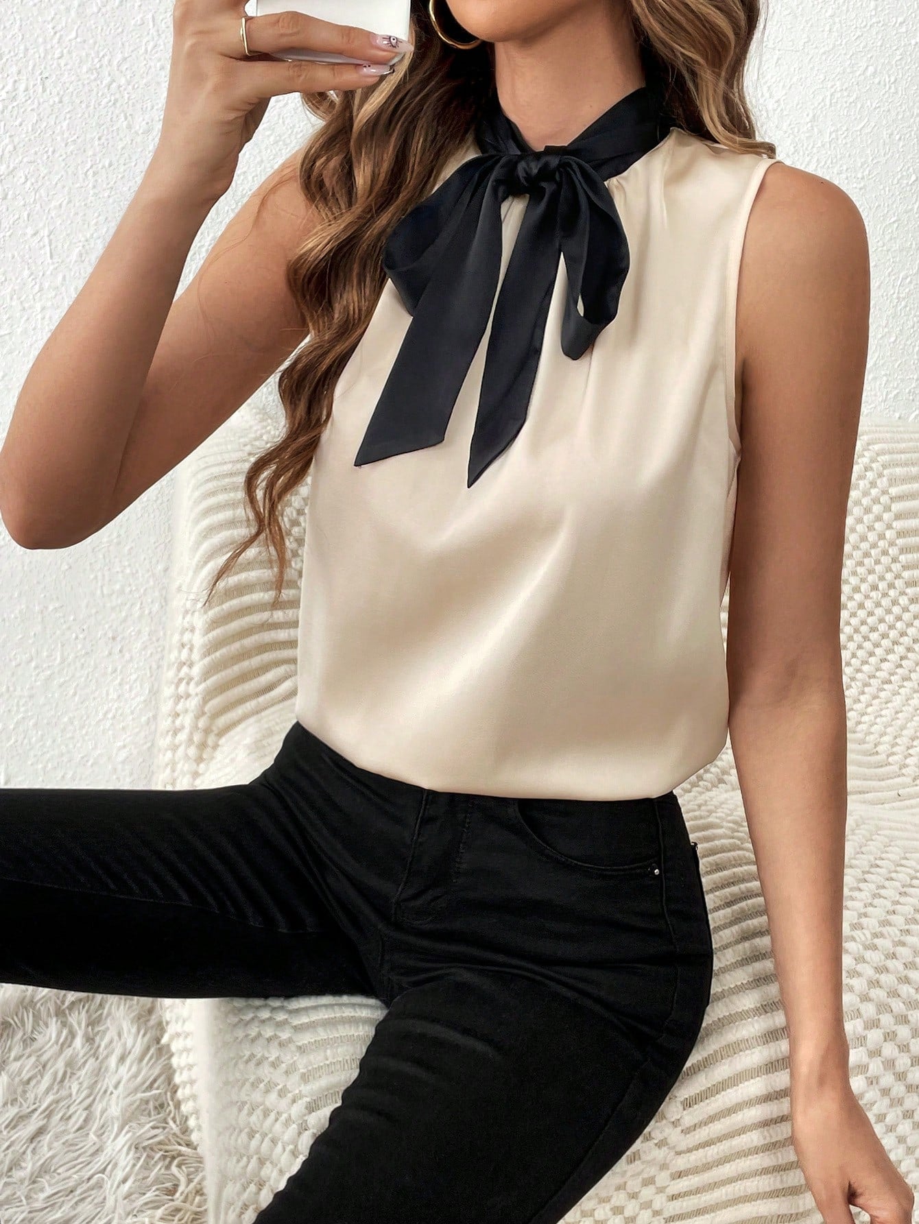 SHEIN Frenchy Tie Neck Sleeveless Blouse