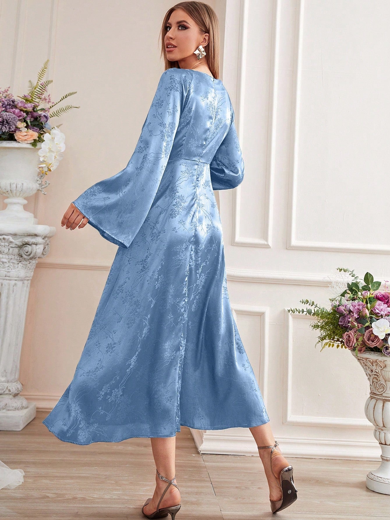 SHEIN Modely Floral Jacquard Flounce Sleeve Belted Dress