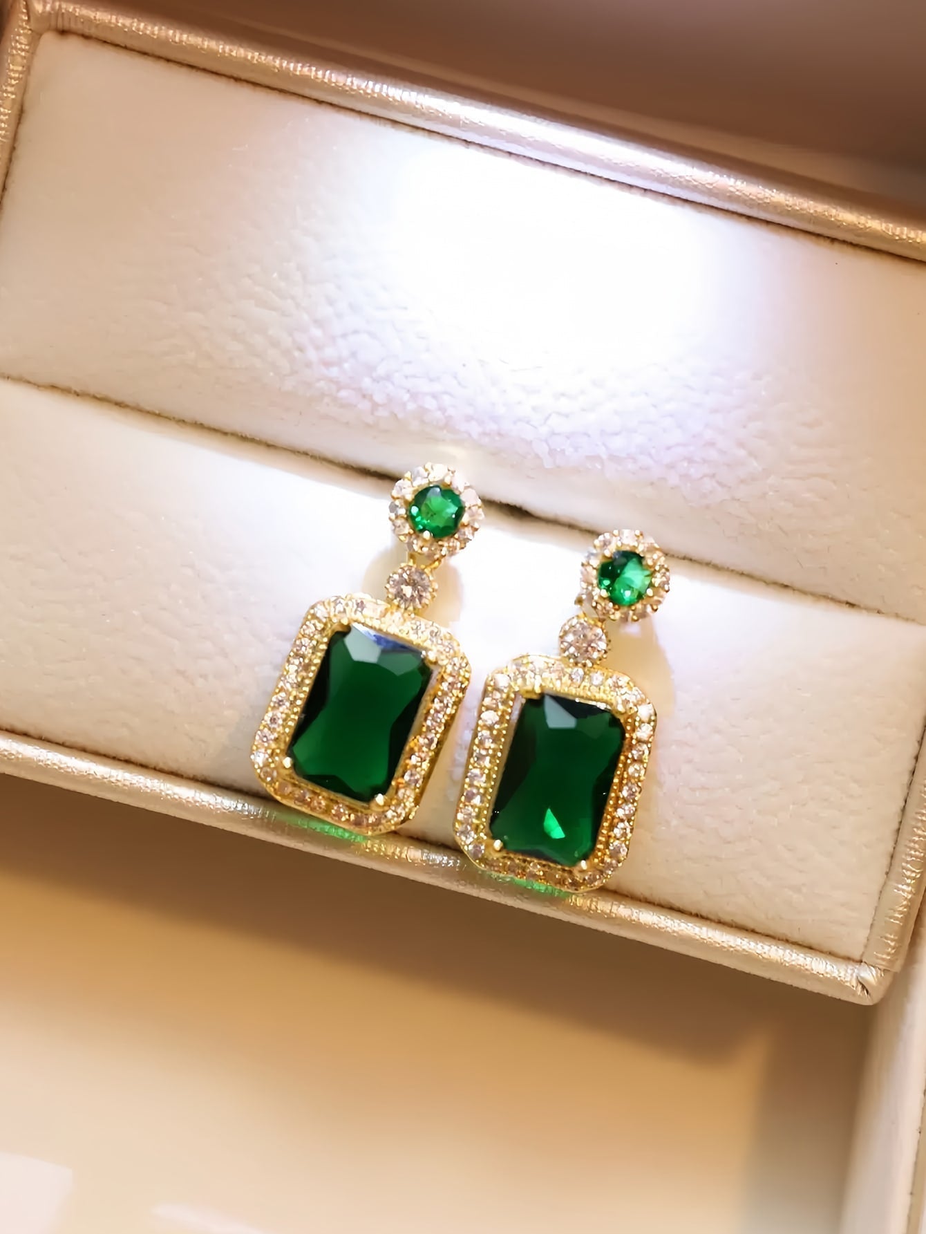 4Pcs Women'S Deluxe Square Shaped Jewelry Set with Rhinestone Decoration, Including 1 Necklace, 2 Earrings and 1 Ring, Suitable for Various Occasions Such as Daily Wear and Parties, Best Gift Choice