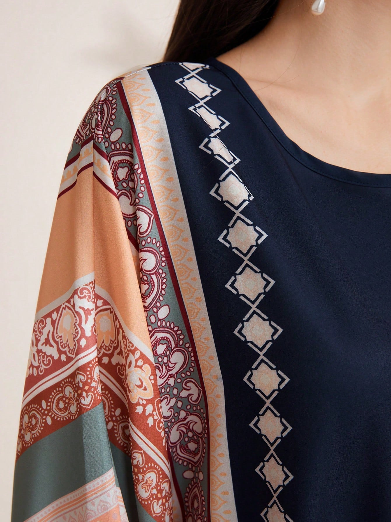 SHEIN Najma Geometric Pattern Batwing Sleeve Kaftan