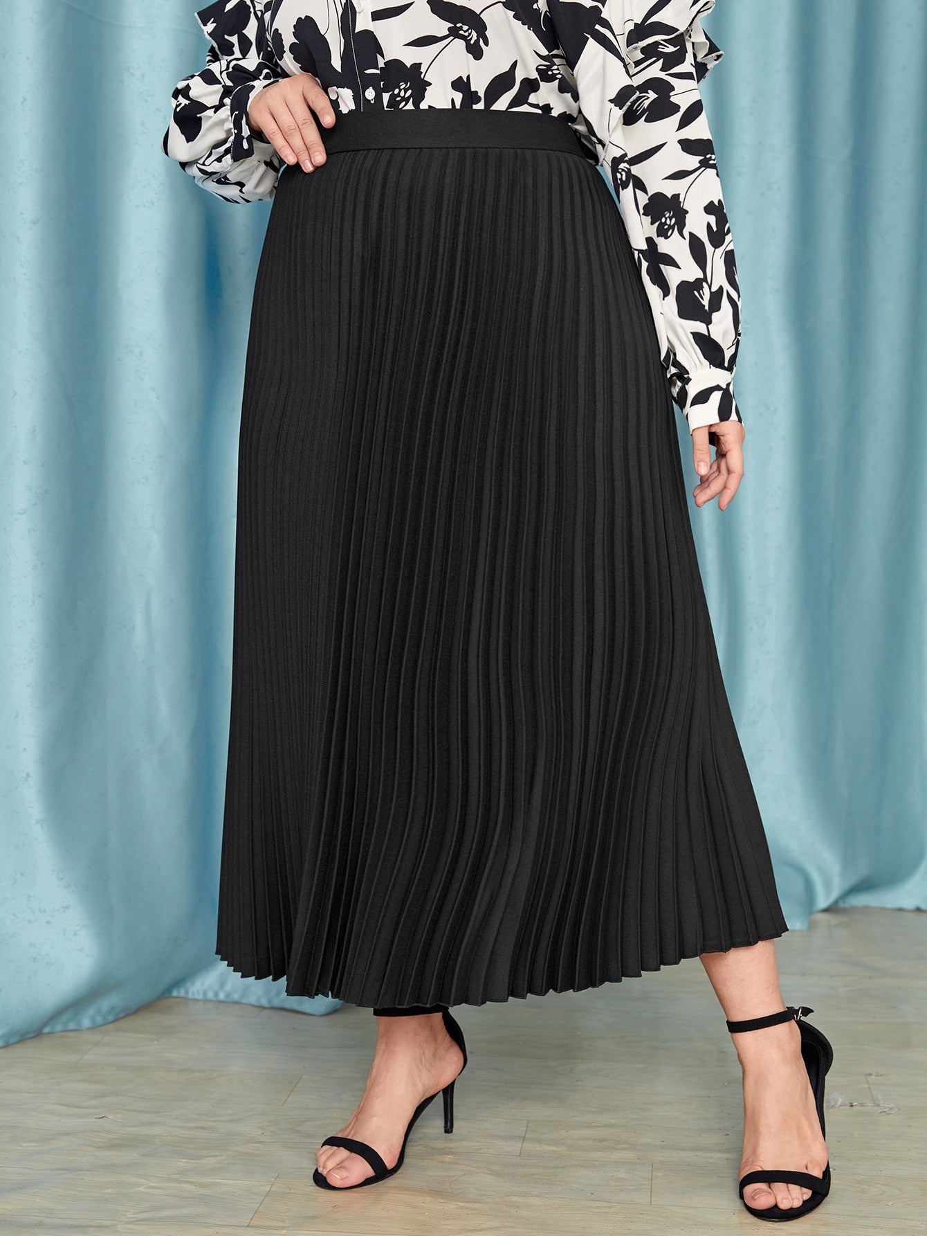 SHEIN Modely plus Zipper Side Pleated Skirt