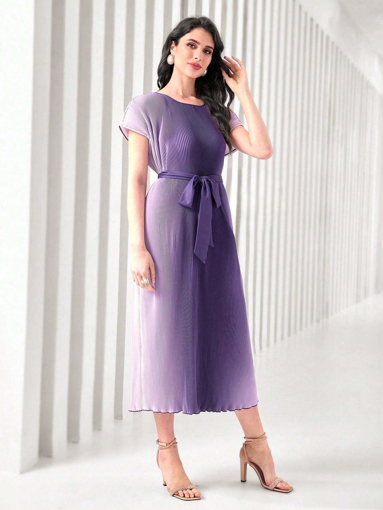SHEIN Modely Ombre Print Plisse Belted Dress