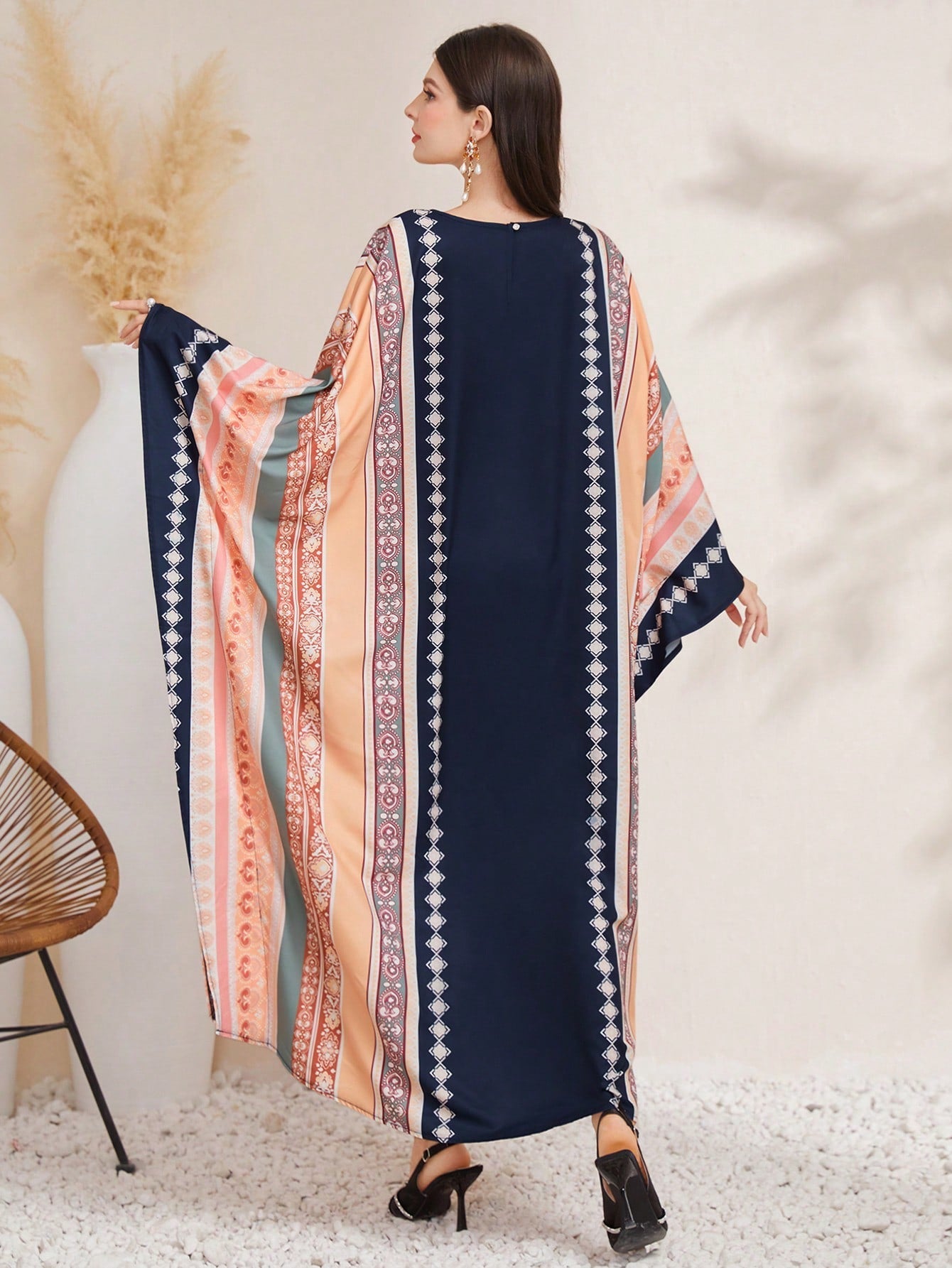 SHEIN Najma Geometric Pattern Batwing Sleeve Kaftan