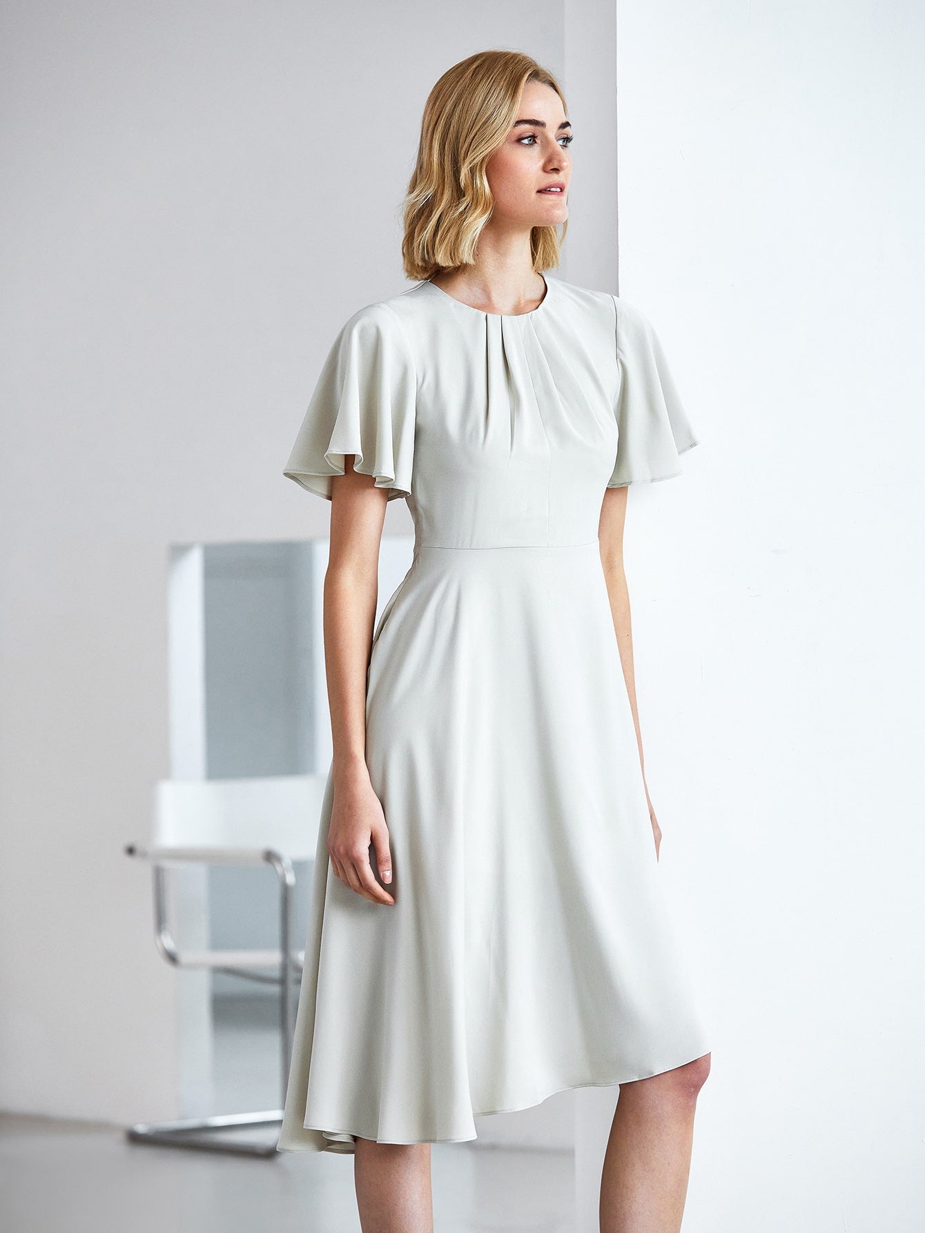 MOTF PREMIUM FLOWY ASYMMETRICAL DRESS