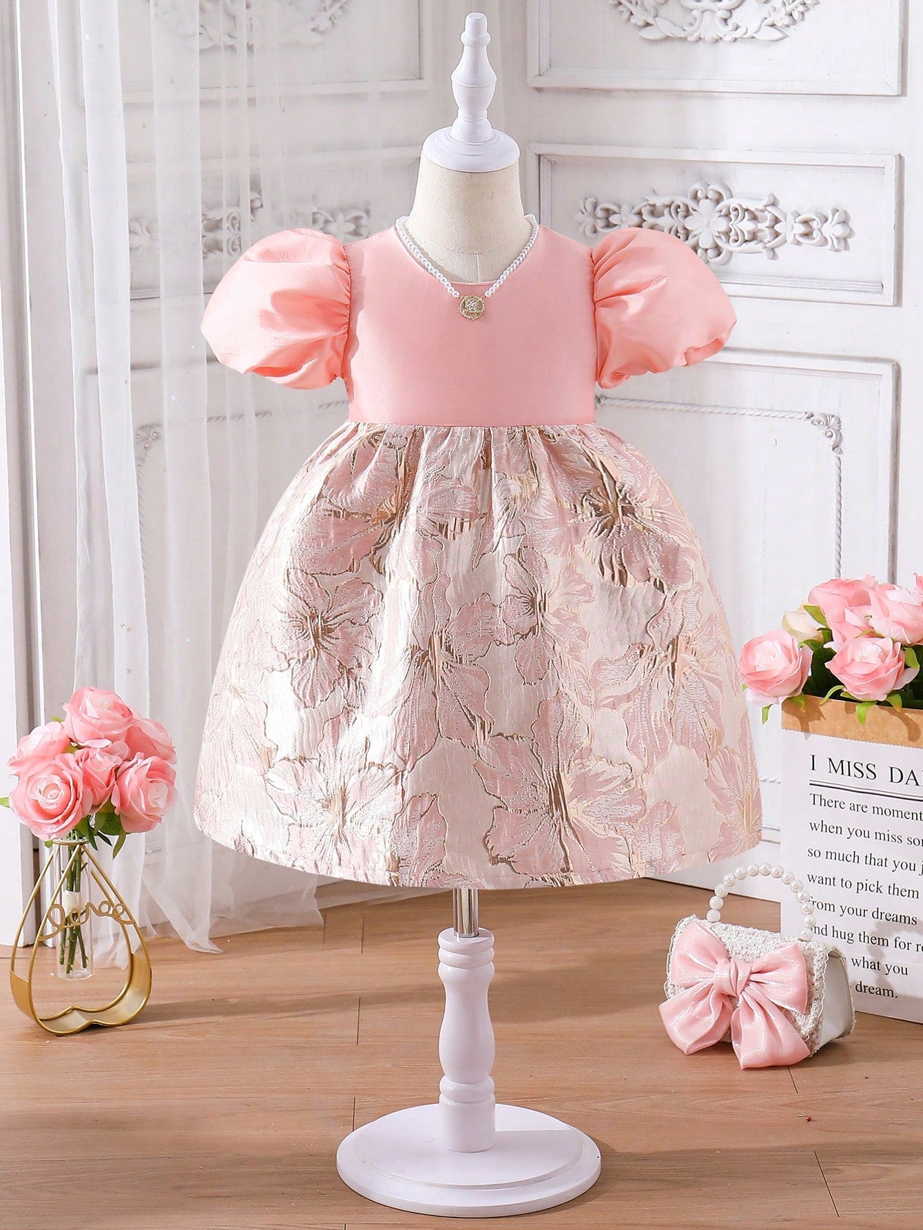 SHEIN Kids CHARMNG Little Girls' Romantic & Elegant Pink Jacquard Woven Fabric and Satin Patchwork Dress Featuring Large Bowknot Decoration on the Back with Ball Gown Skirt, for Spring and Summer