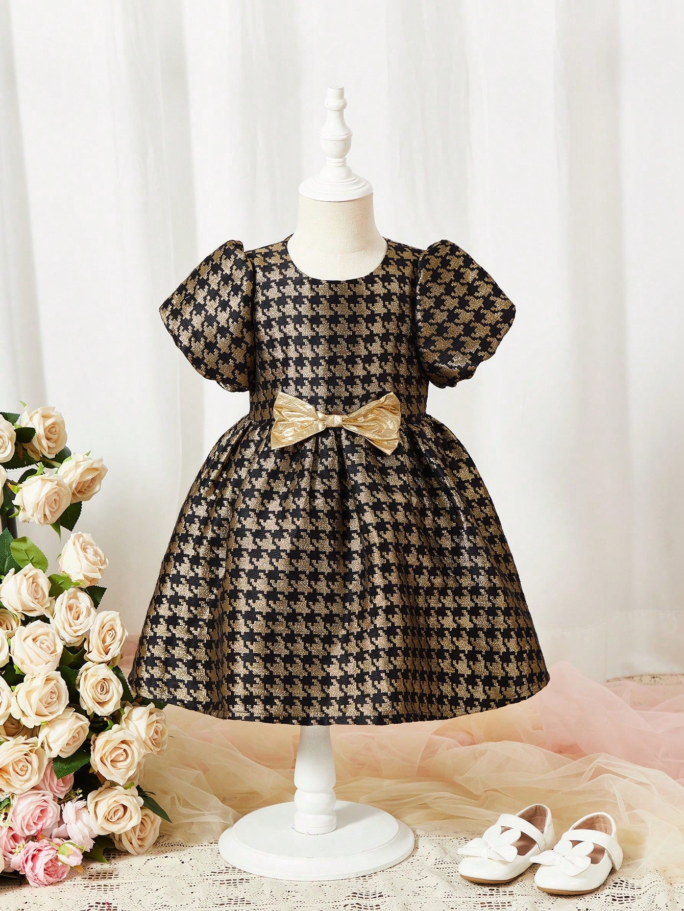 SHEIN Kids CHARMNG Young Girl Houndstooth Print Bow Front Puff Sleeve Dress