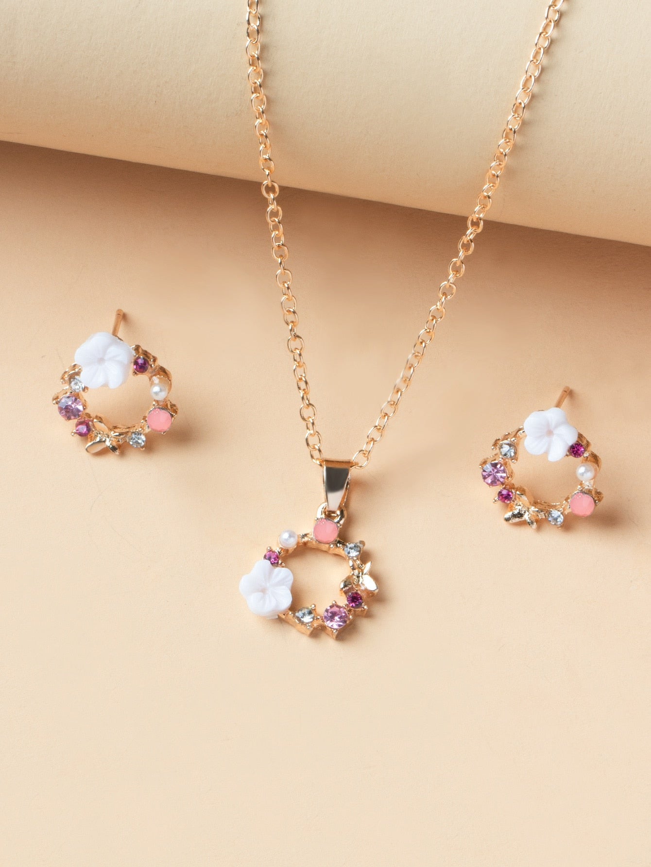 1Pc Floral Decor Necklace & 1Pair Stud Earrings