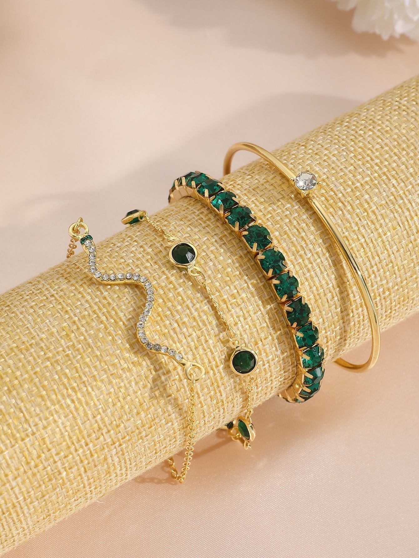 Fashionable and Personalized New Diamond-Inlaid Imitation Gemstone Bracelet Set - 4Pcs Full Diamond Snake Shape Bracelet (Quantity of Green Diamond on Random)