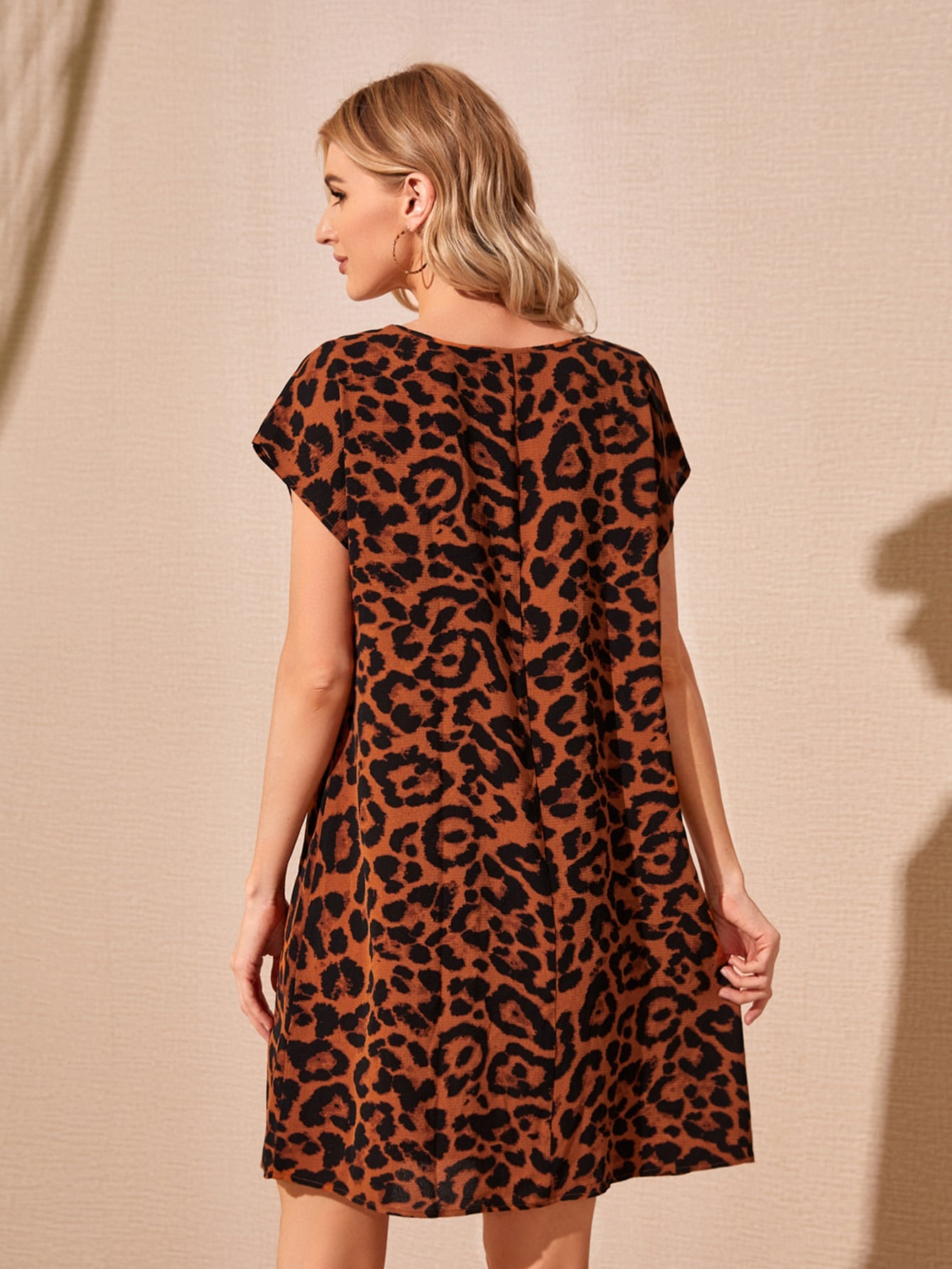 EMERY ROSE Batwing Sleeve Leopard Dress