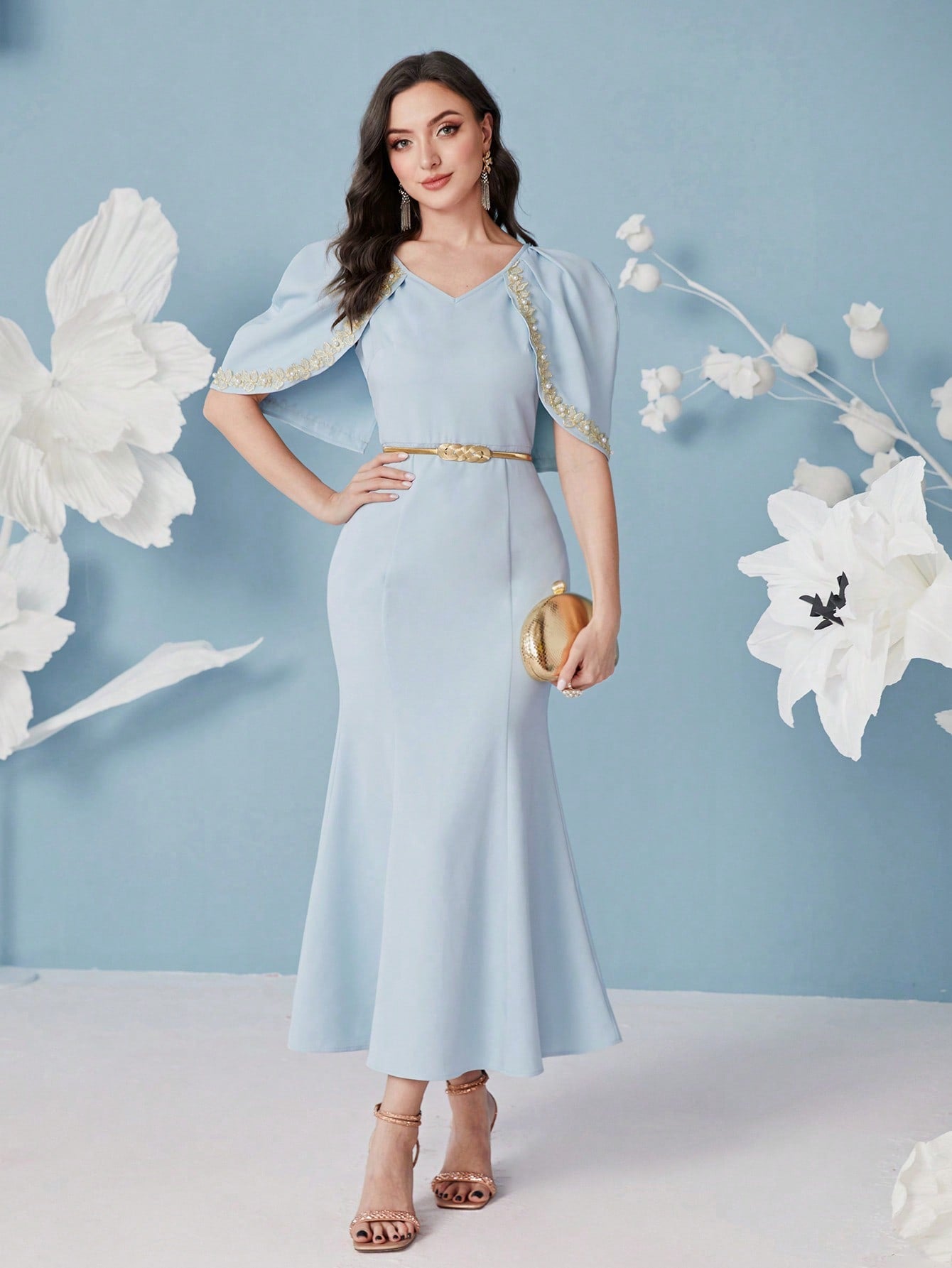 SHEIN Modely Pearls Beaded Detail Mermaid Hem Dress without Belt